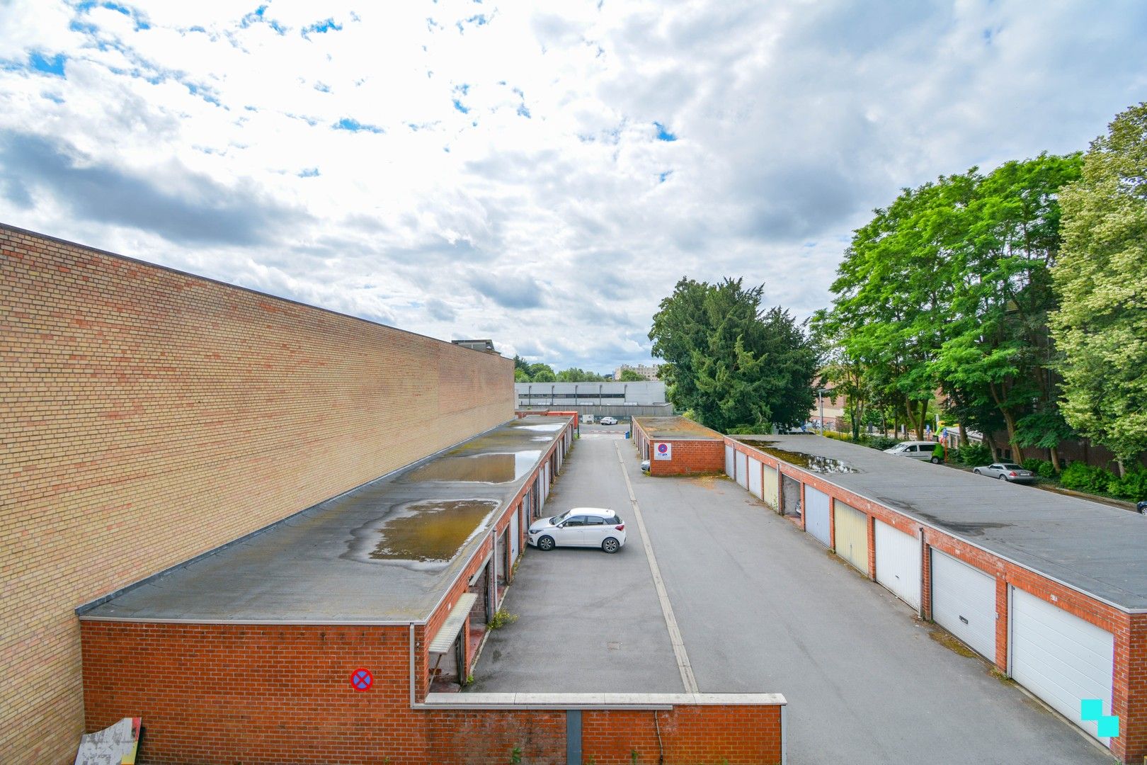 Gerenoveerd hoekappartement met garagebox te Roeselare foto 21