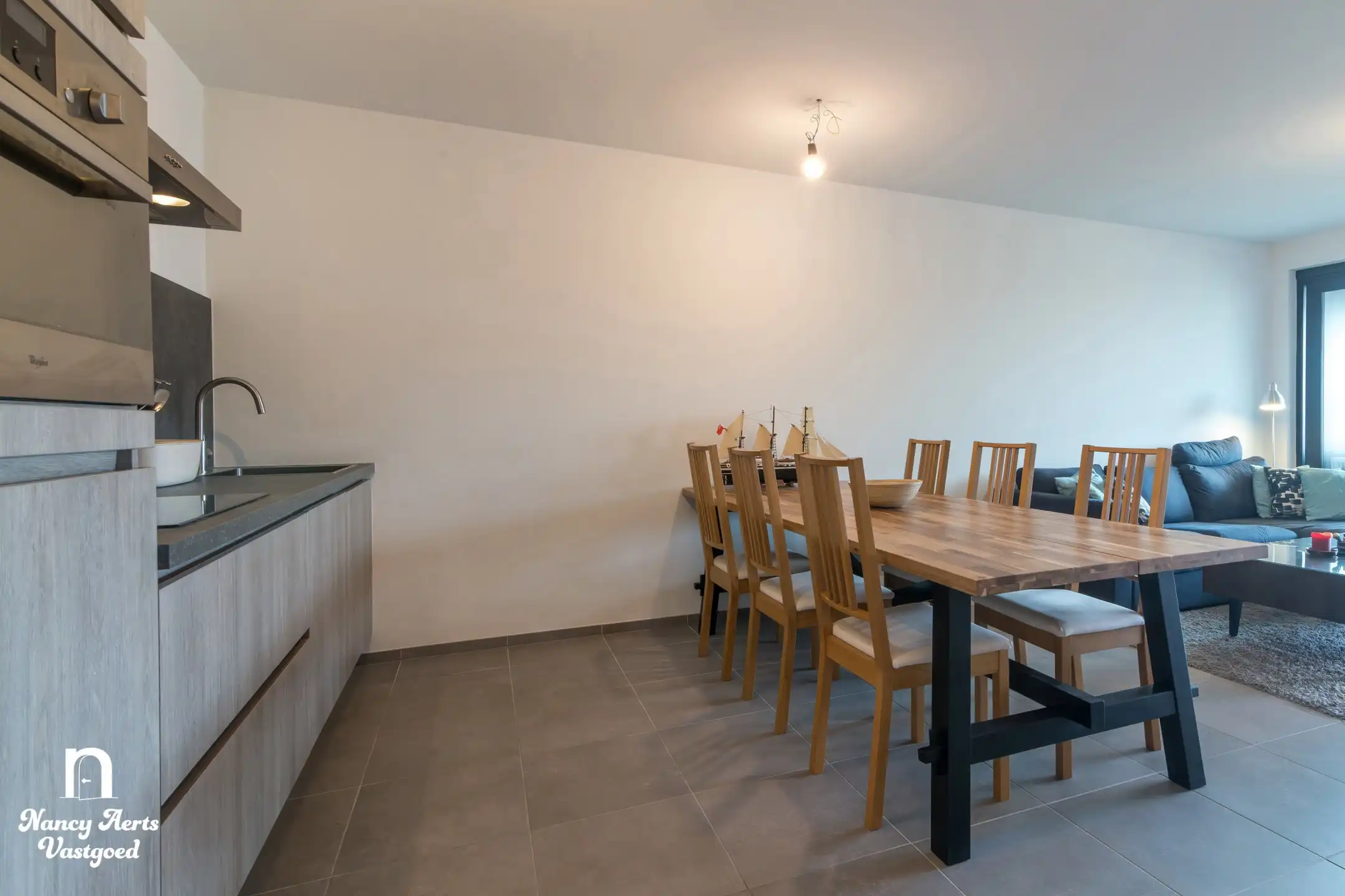 Instapklaar, modern appartement (2023) met gezellig terras foto 5