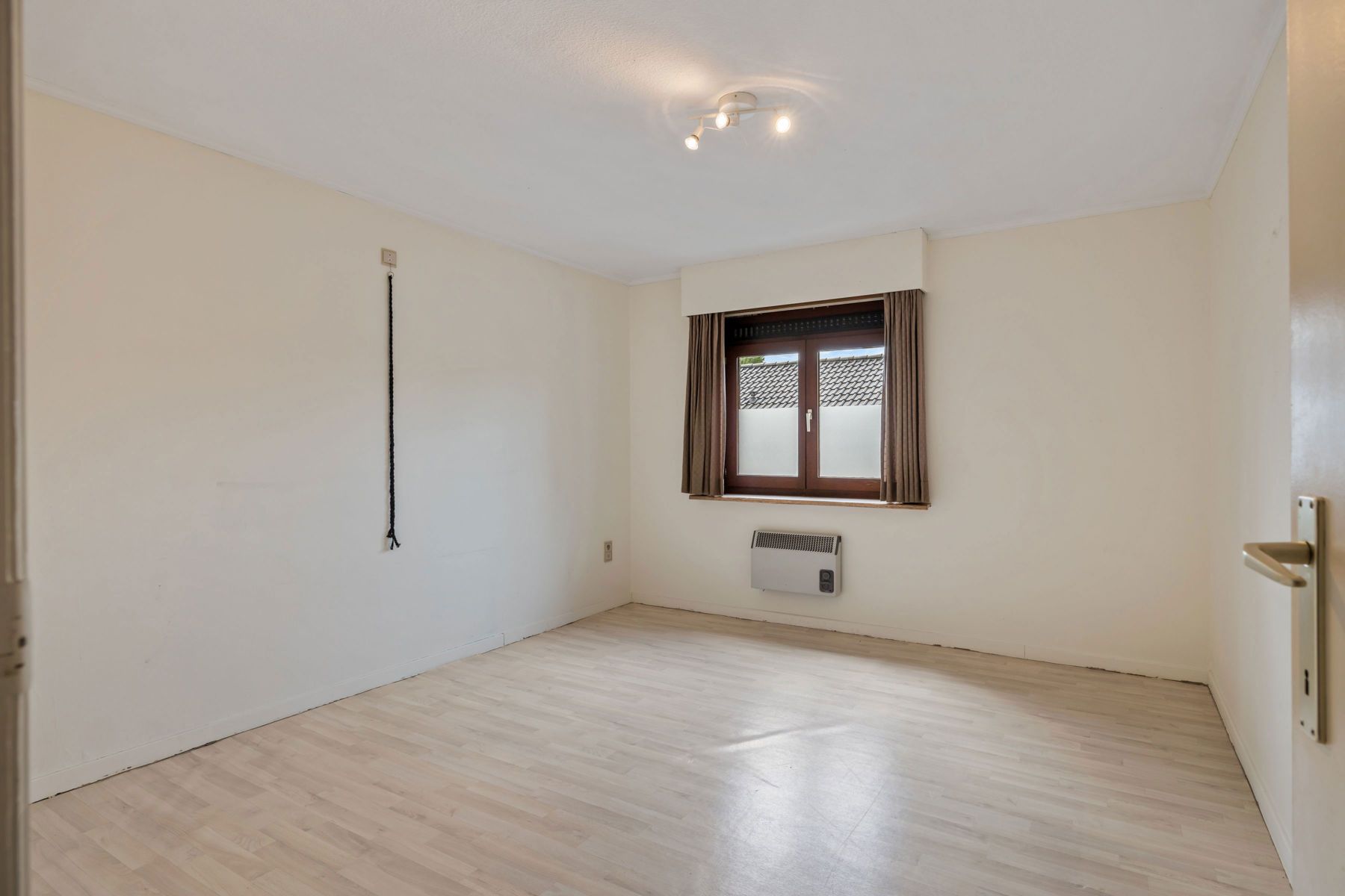 Halfopen woning met tuin, 3 slpks en dubbele garage foto 13