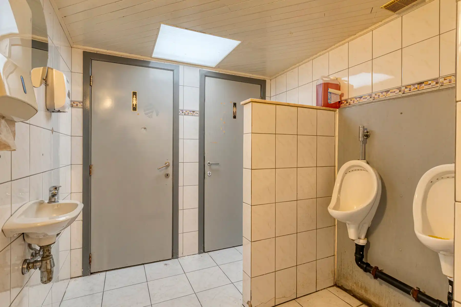 Woning met loods/grote garage en veel potentieel! foto 11