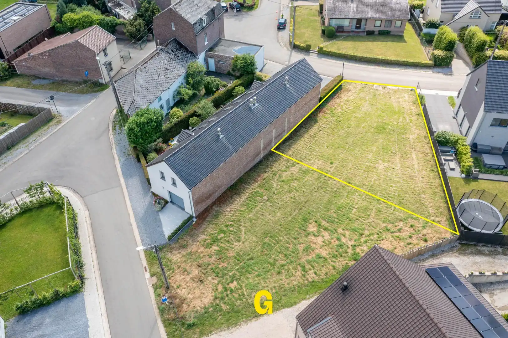 Landelijk en rustig gelegen perceel bouwgrond bestemd voor halfopen bebouwing, op 4a 44ca, vlakbij het centrum van Hoeselt foto 4