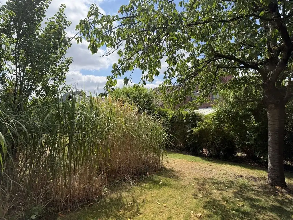 Karaktervolle, vrijstaande woning op riant perceel foto 15