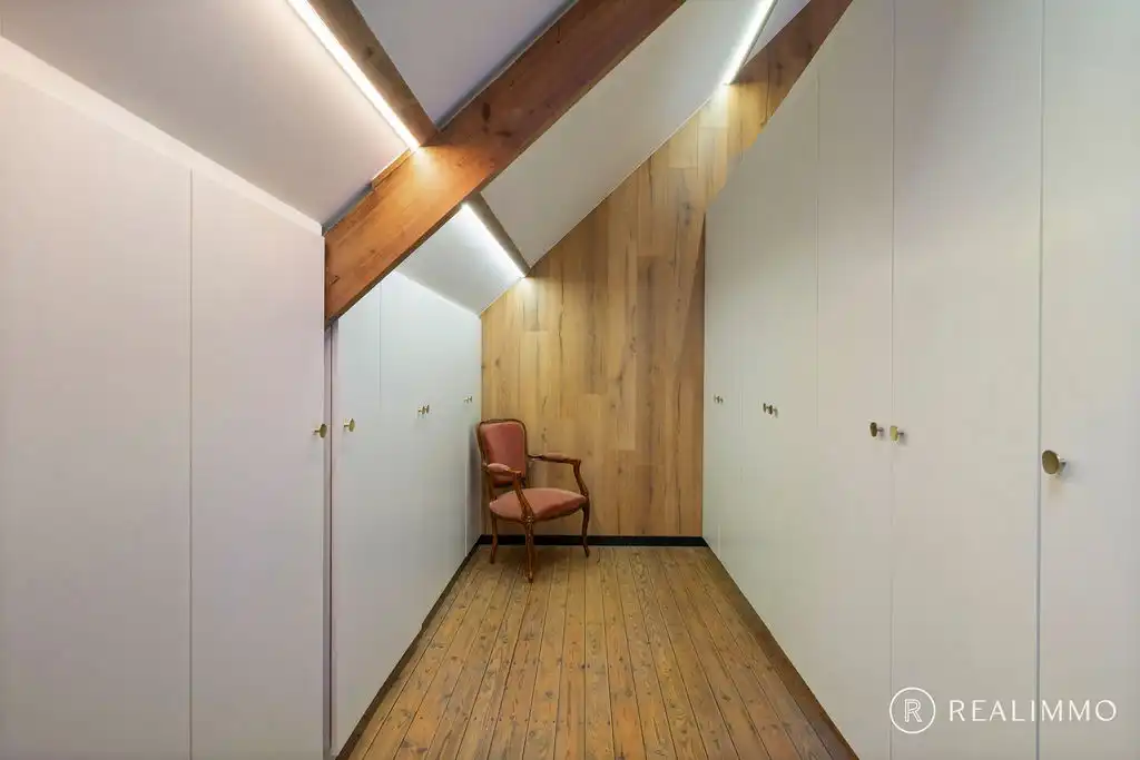 Gezellige en stijlvol gerenoveerde rijwoning te Sint-Denijs foto 23