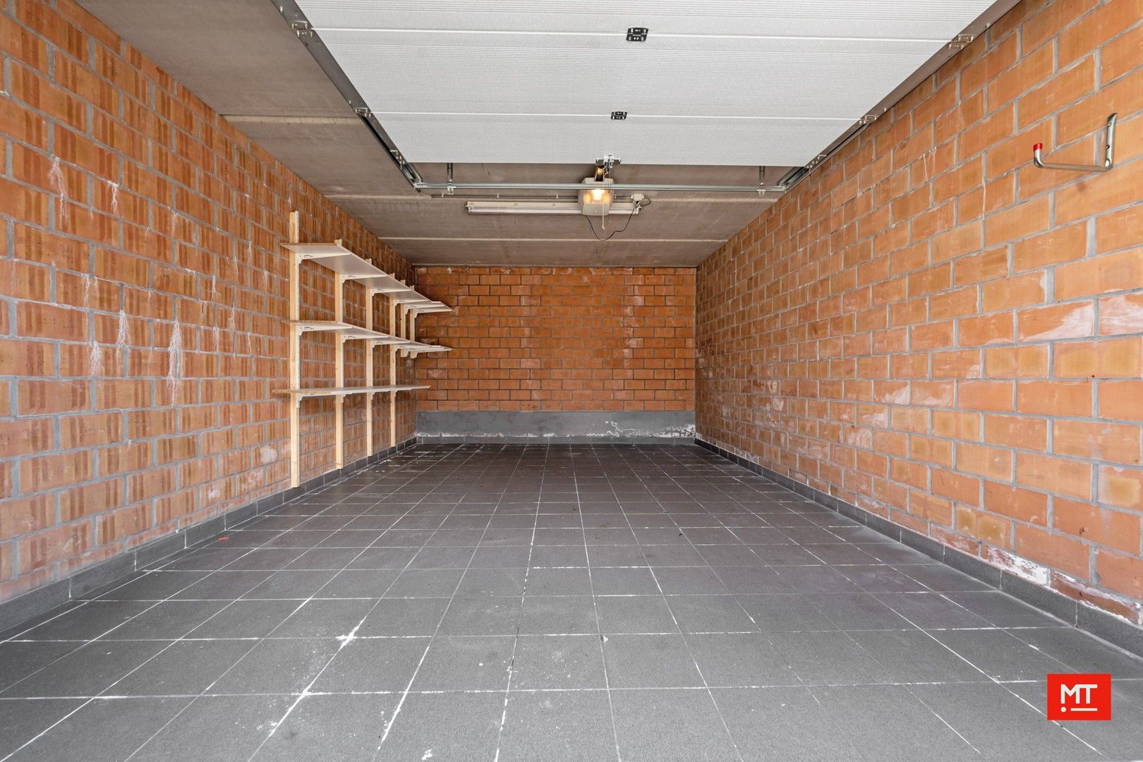 Ruim appartement (109 m²) met garage te huur in de dorpskern van Beselare foto 12
