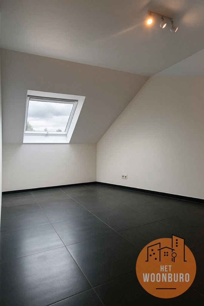Appartement met kelder en autostaanplaats foto 14