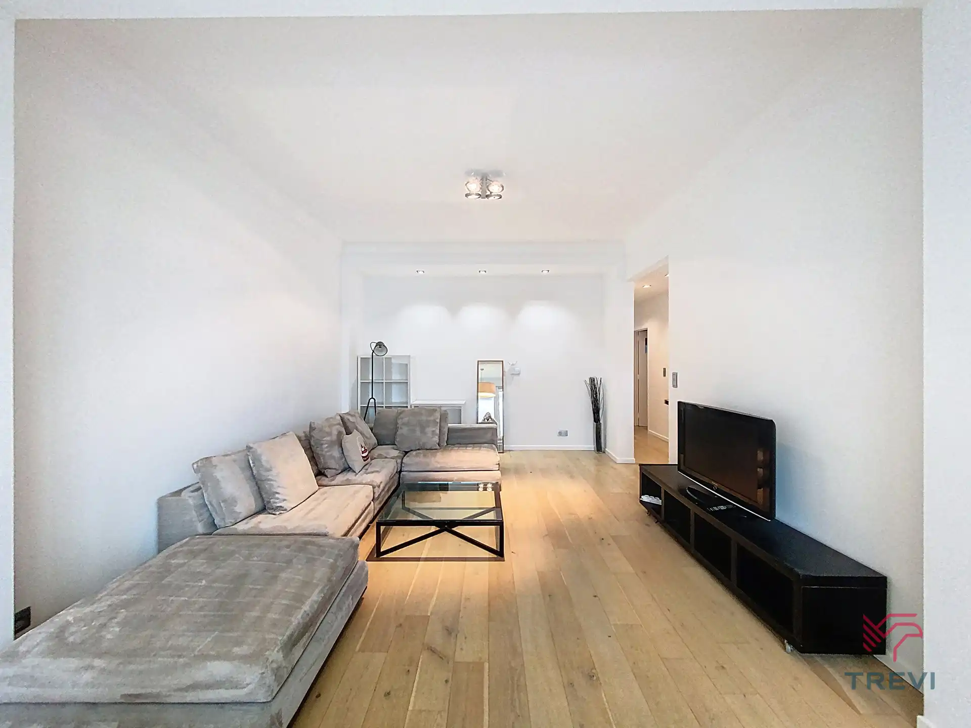 Prachtig gemeubileerd appartement met 2 slaapkamers! foto 8