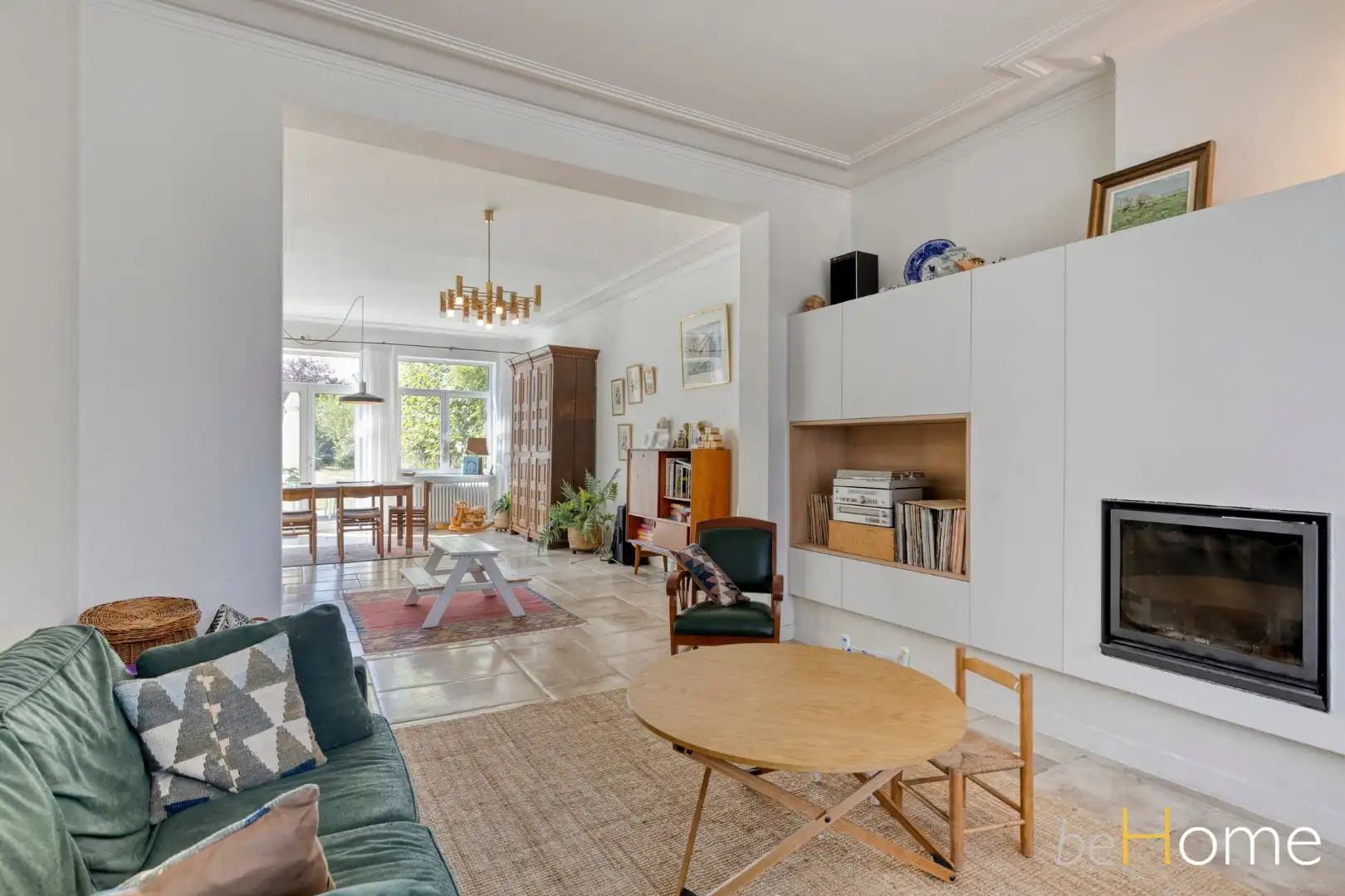 TE HUUR - Op zoek naar een stijlvol en uniek herenhuis met 5 slpk in hartje Merchtem? Welkom Home! foto 2