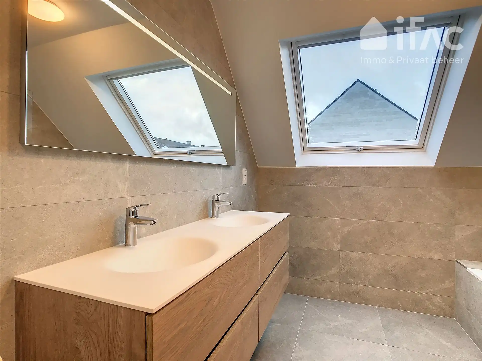 Villa met 4 slaapkamers en leuke tuin foto 10