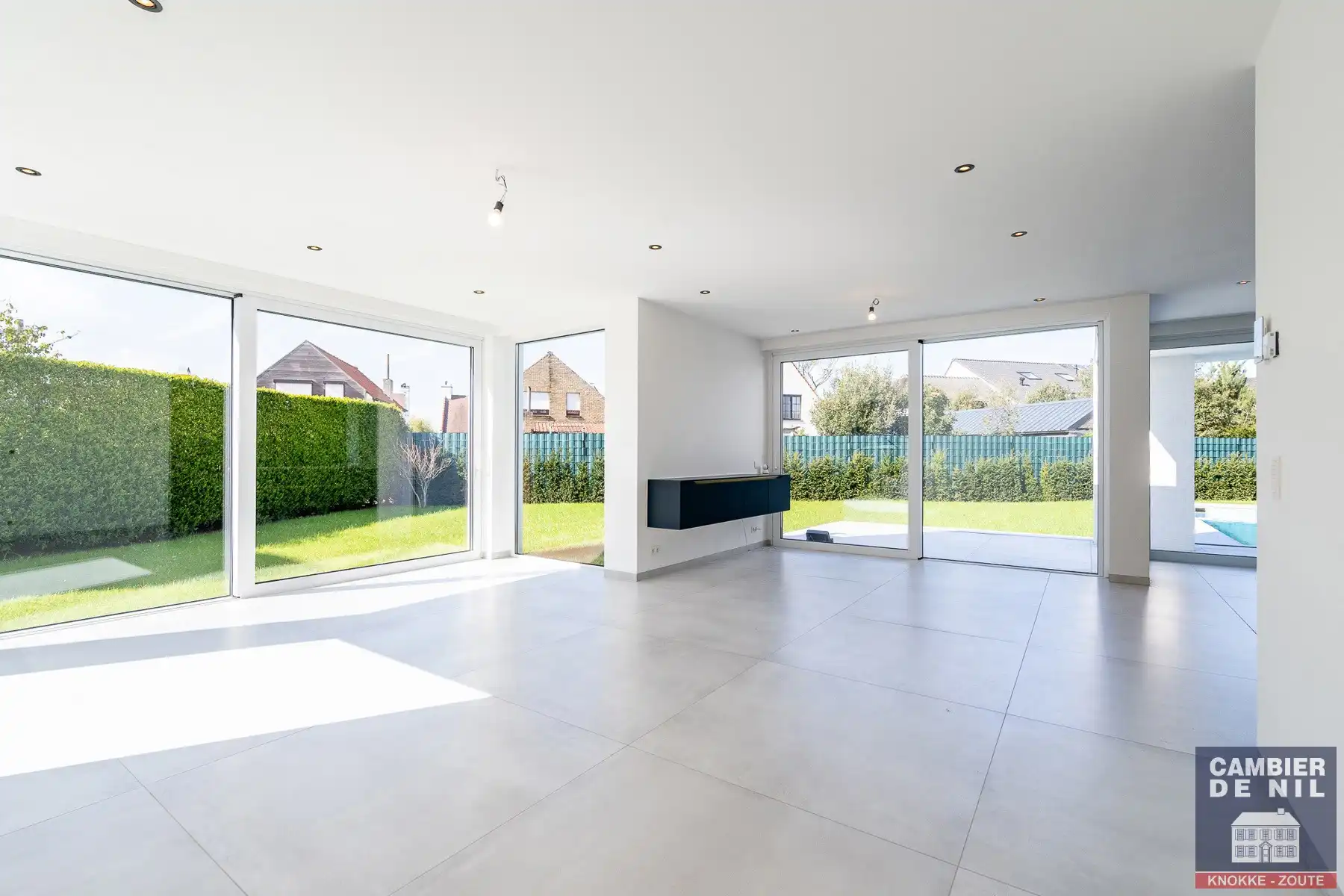 Prachtige ongemeubelde nieuwbouwwoning nabij het centrum van Knokke, gelegen in het rustige Izabellapolder. foto 4