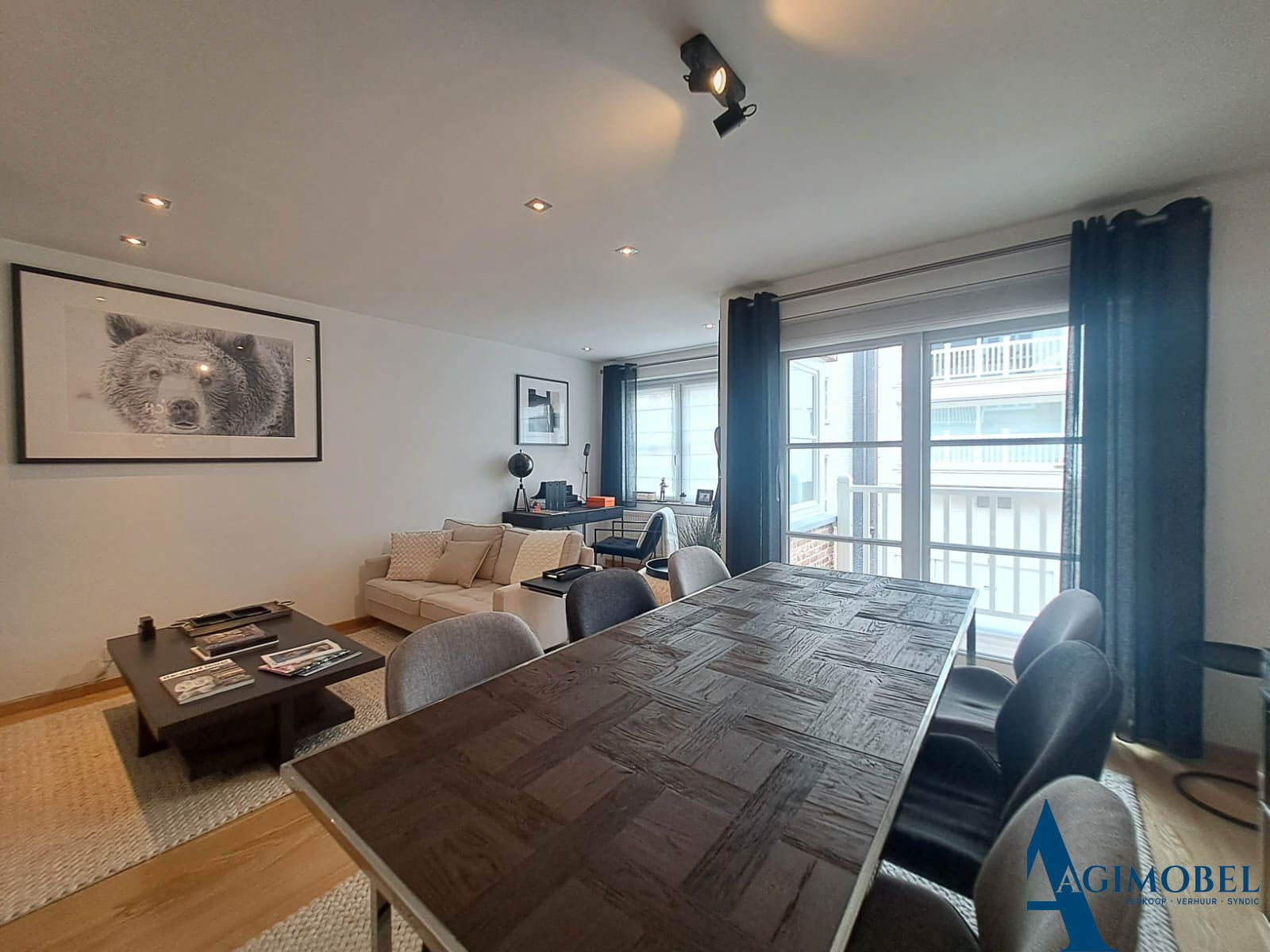 Sfeervol appartement in een het hartje van Knokke met 2 slaapkamers en twee badkamers foto 5