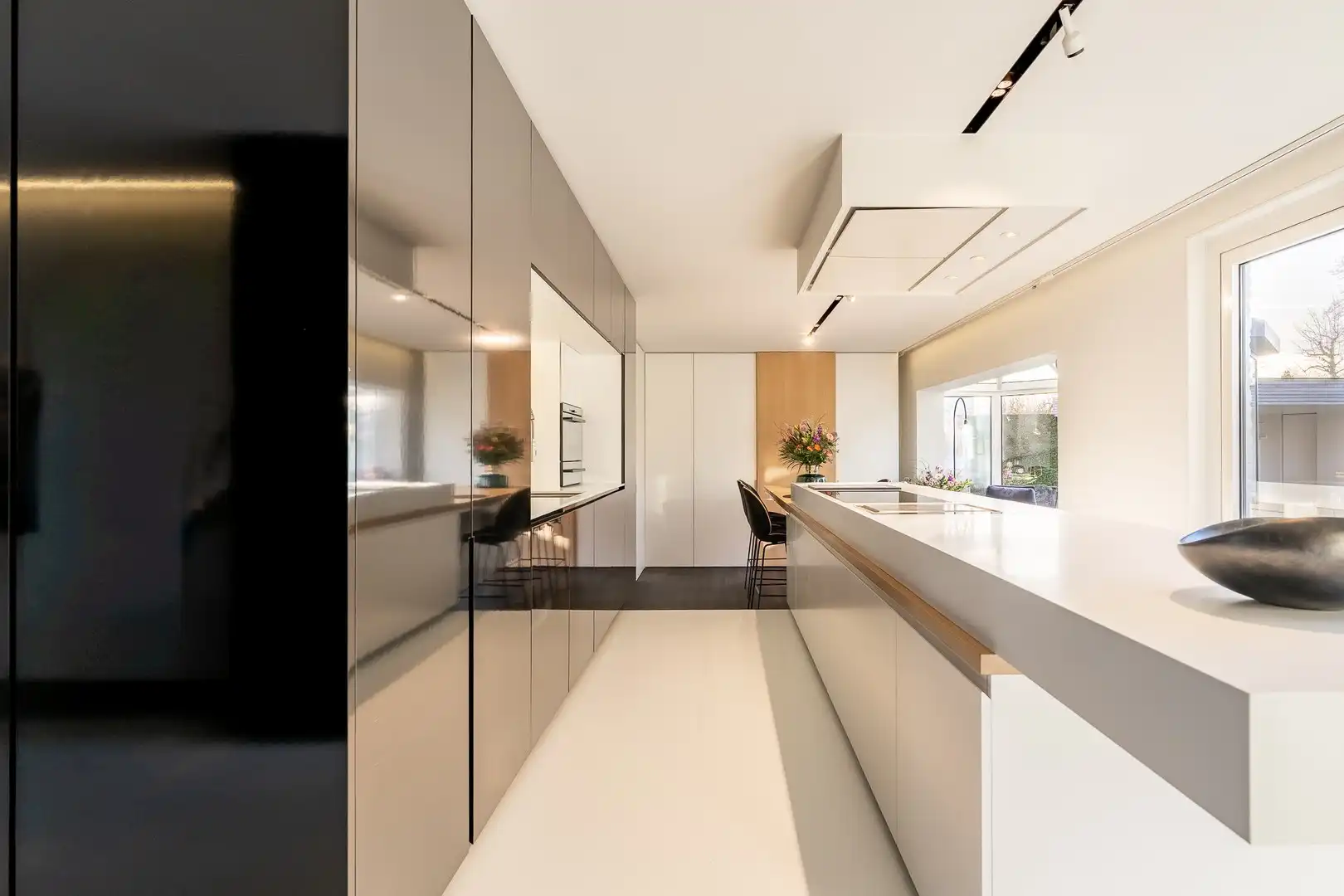 Alleenstaande villa met 4 slaapkamers in een residentiële omgeving. foto 11