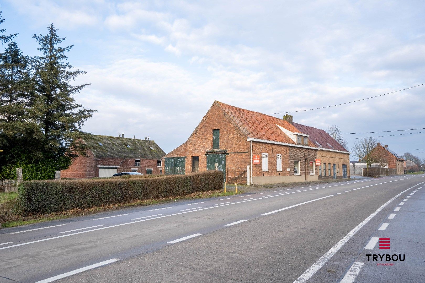 Authentieke hoeve met bijgebouwen op ruim perceel foto 22