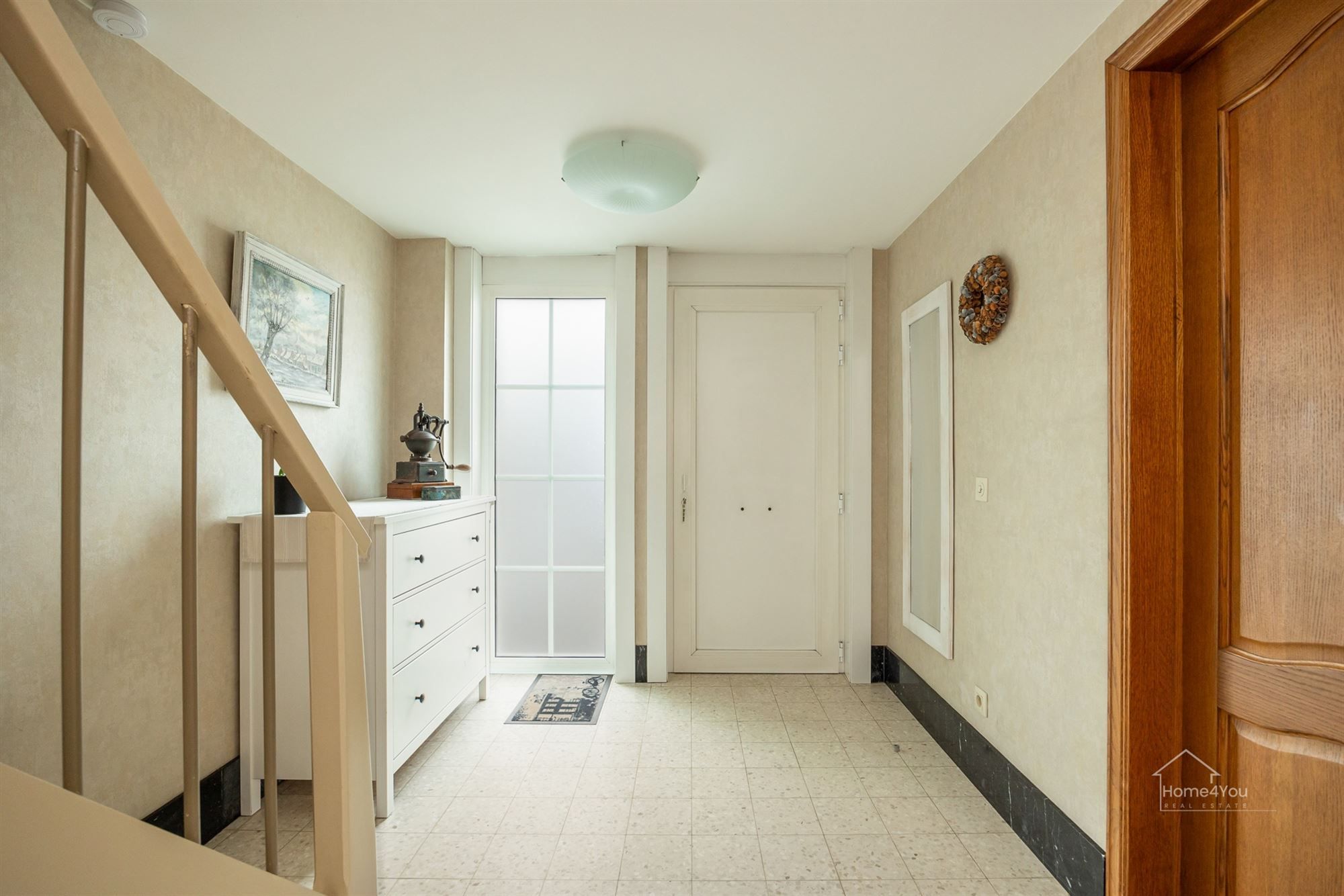 Instapklare Gezinswoning met 3 slaapkamers, Zuidtuin en EPC B label foto 2