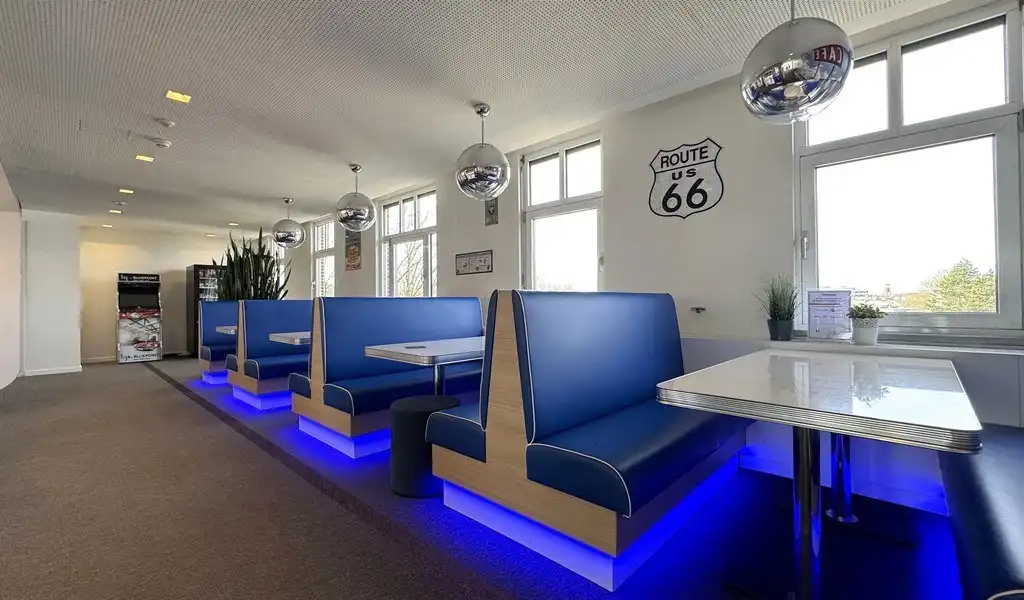 Full-service kantoorruimte in BluePoint Business Center foto 10