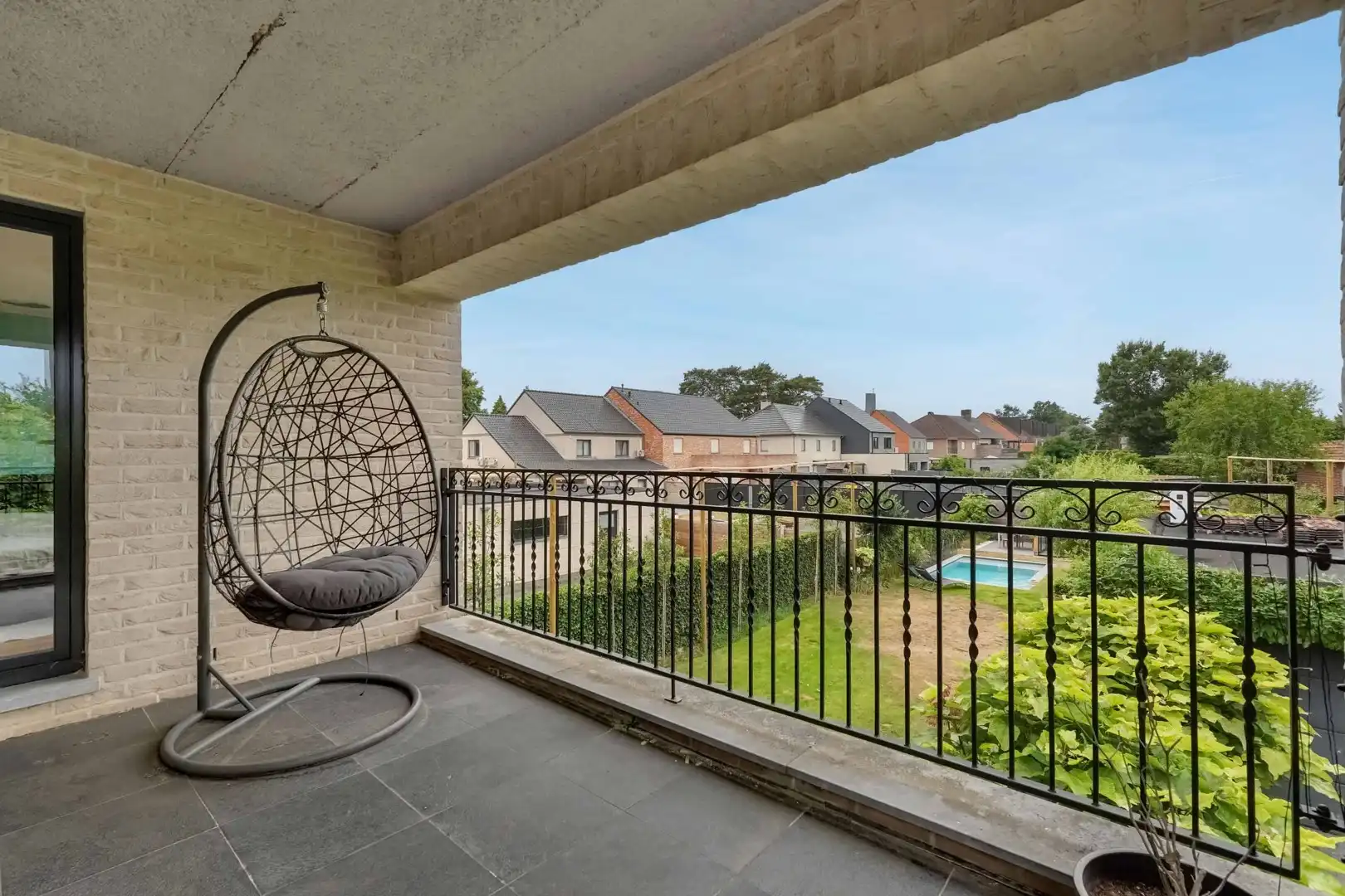 INSTAPKLARE GEZINSWONING MET 4 SLAAPKAMERS, ZWEMBAD EN PRACHTIGE TUIN OP 609M2 TE MAASMECHELEN foto 20
