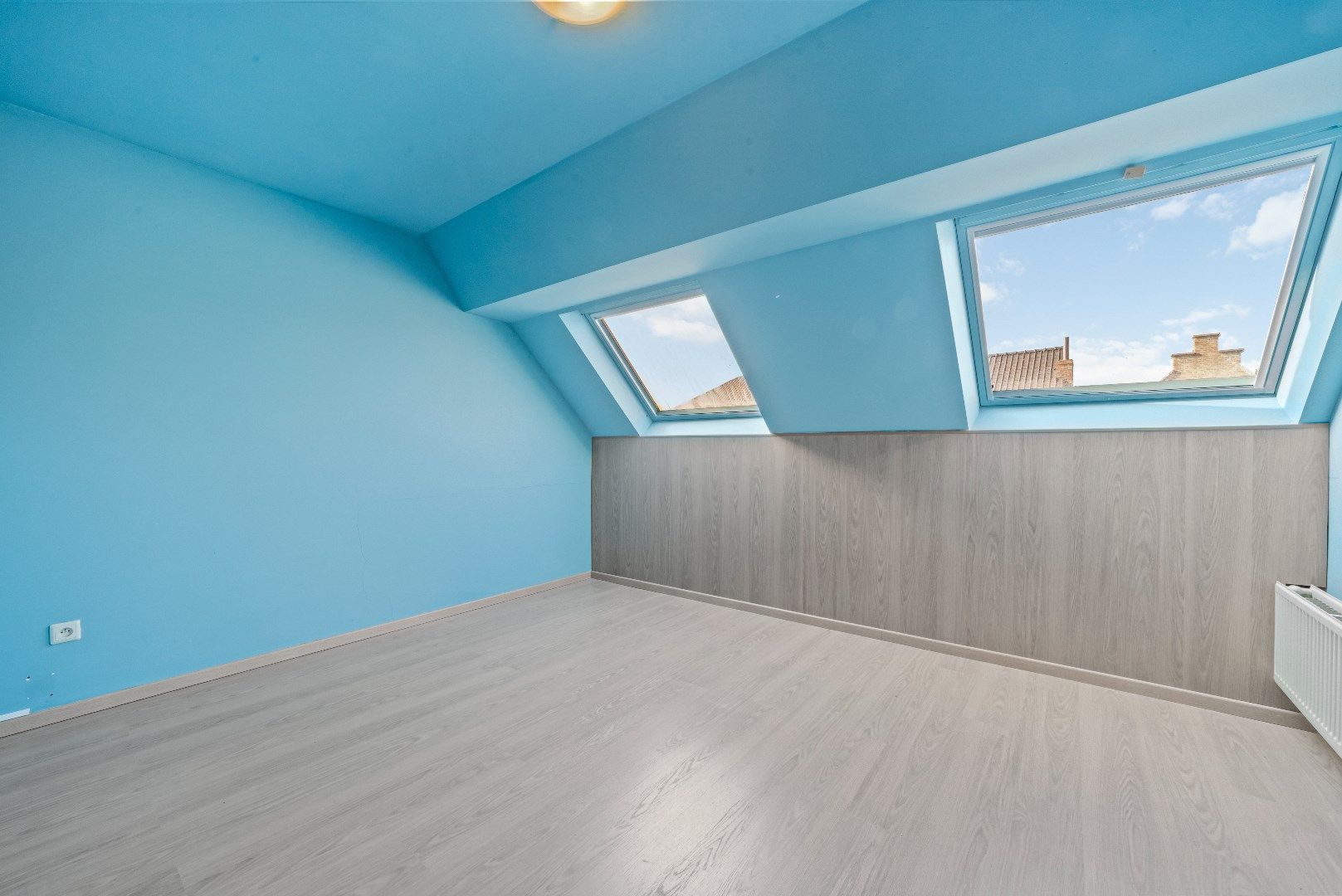 Ruim en modern duplexappartement met vier slaapkamers, centraal gelegen foto 8