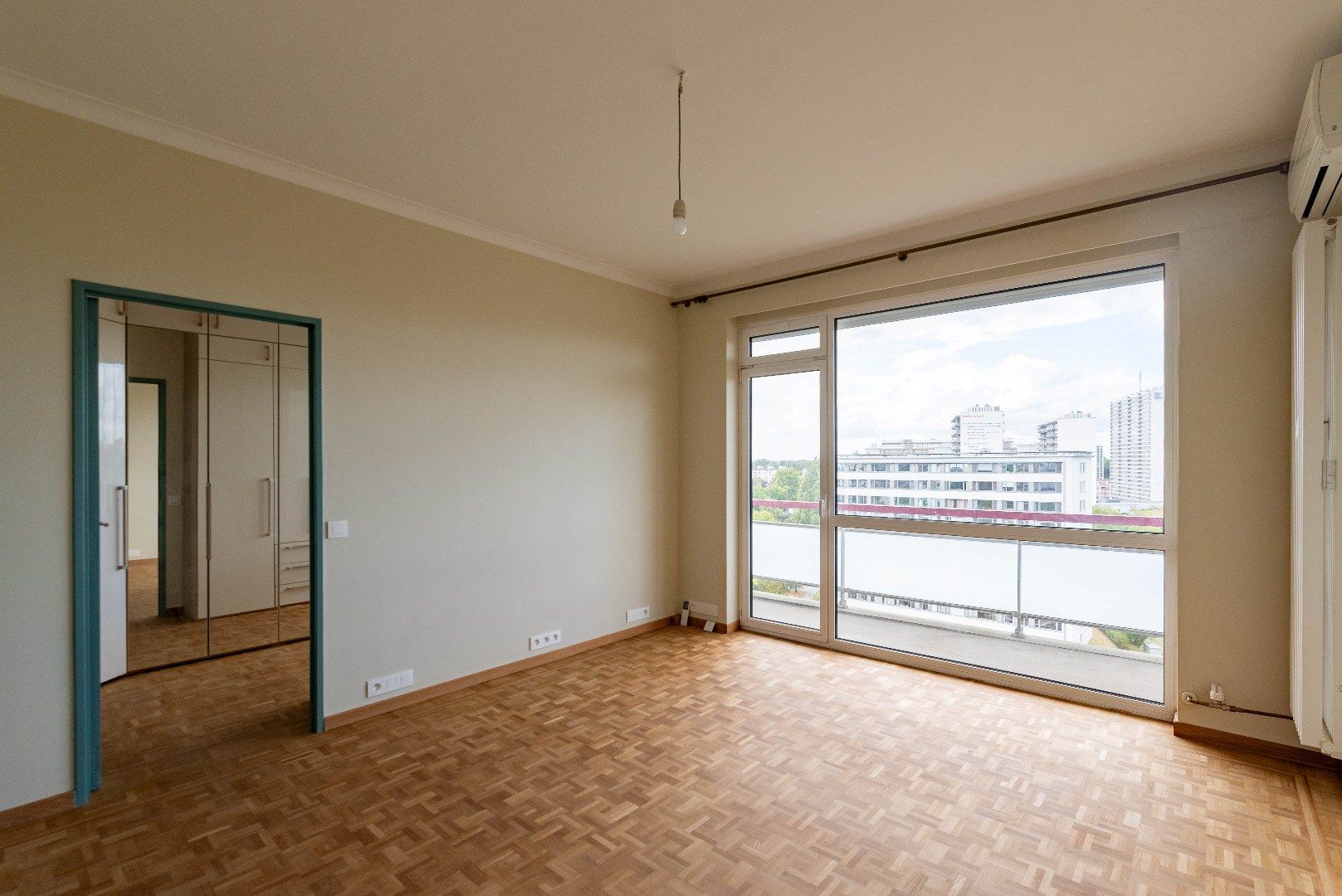 Ruim appartement met terras foto 11