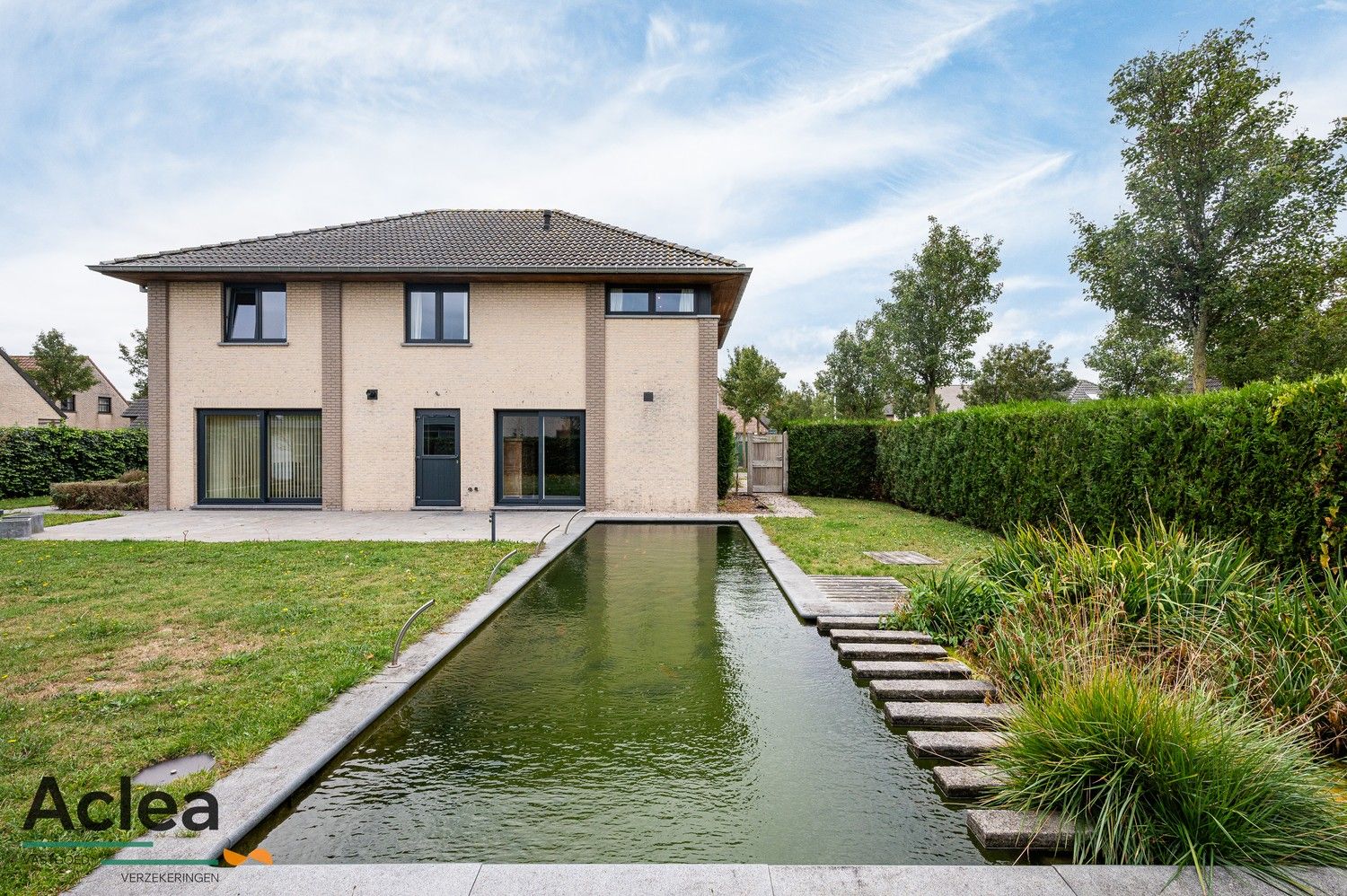 Moderne alleenstaande woning op een ruim perceel foto 28