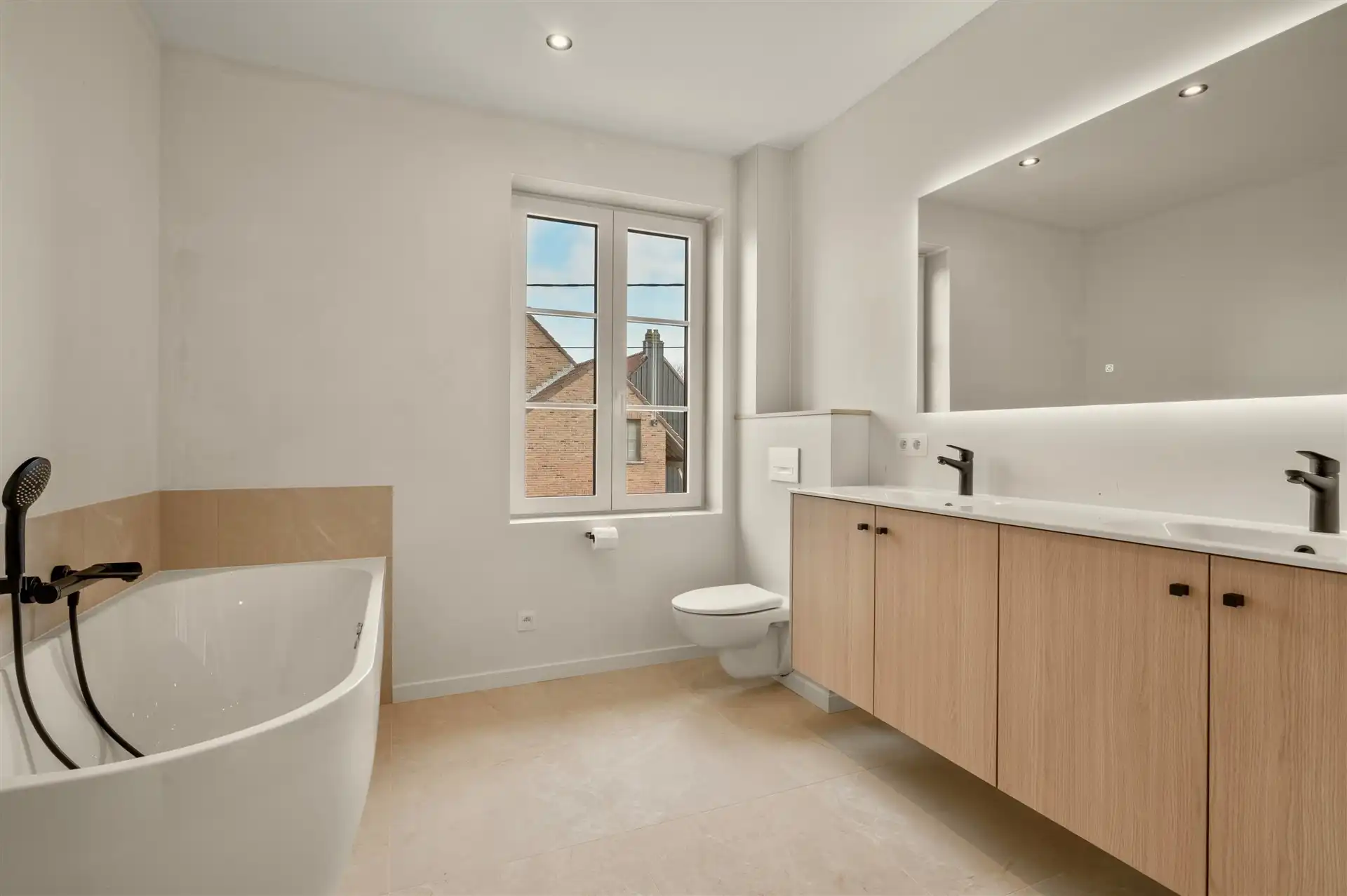 Prachtige en rustig gelegen nieuwbouwwoning met tuin foto 22