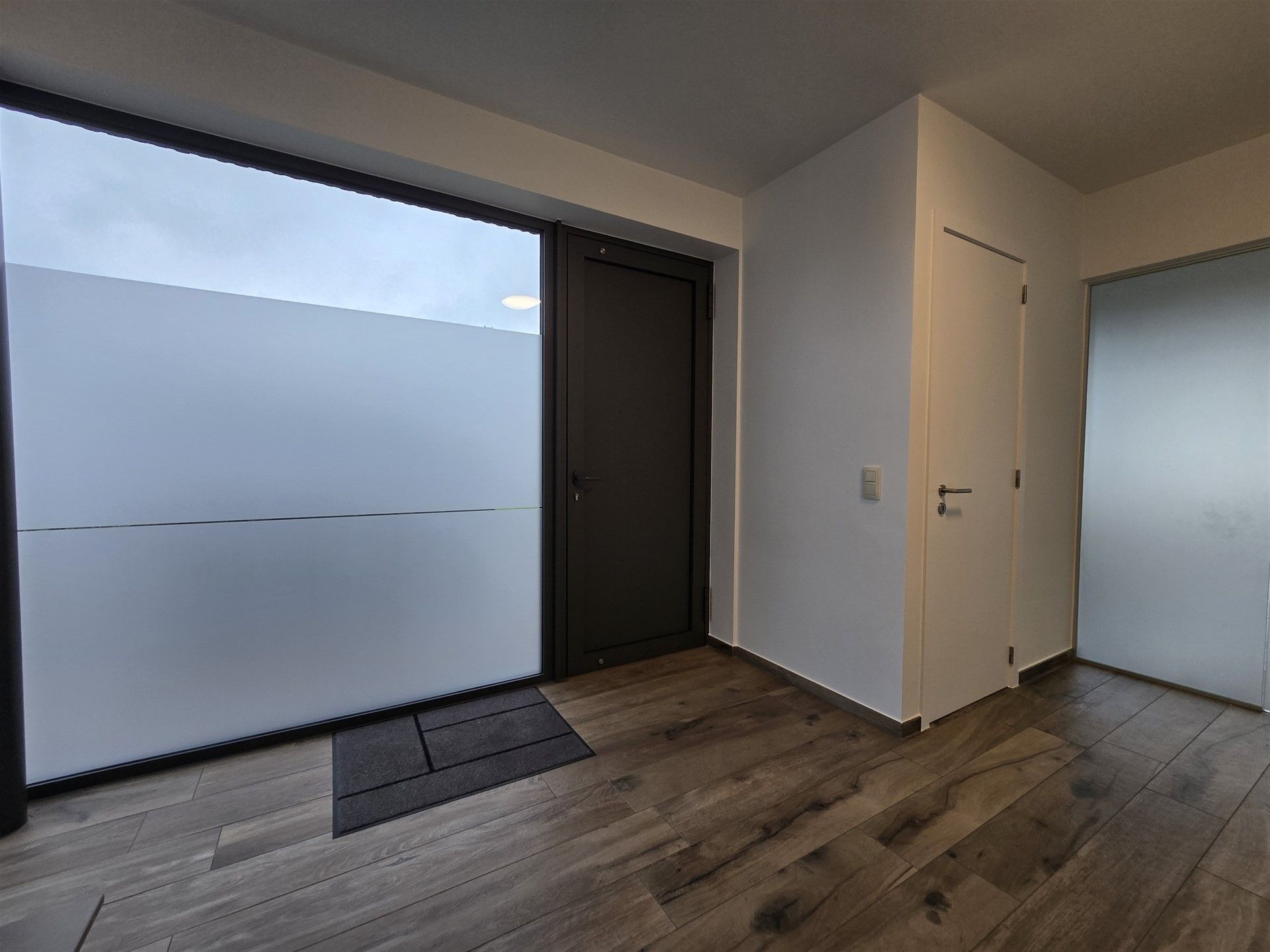 Moderne, energiezuinige woning (200m²) met 4 slaapkamers en tuin foto 4