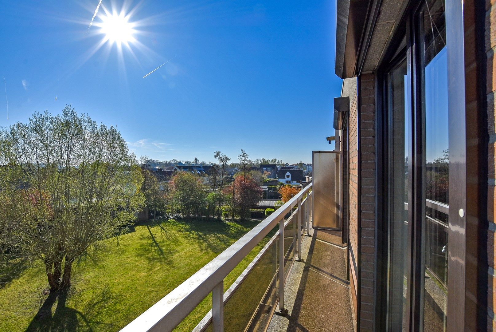 Gezellig instapklaar 2 slaapkamer appartement in hartje Diksmuide! foto 16