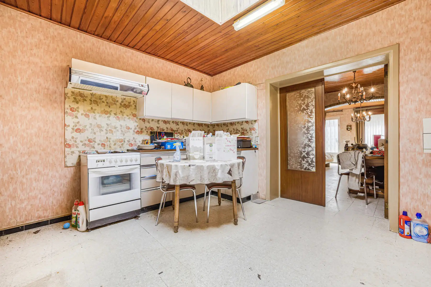 Goed gelegen te renoveren woning met twee slaapkamers foto 5