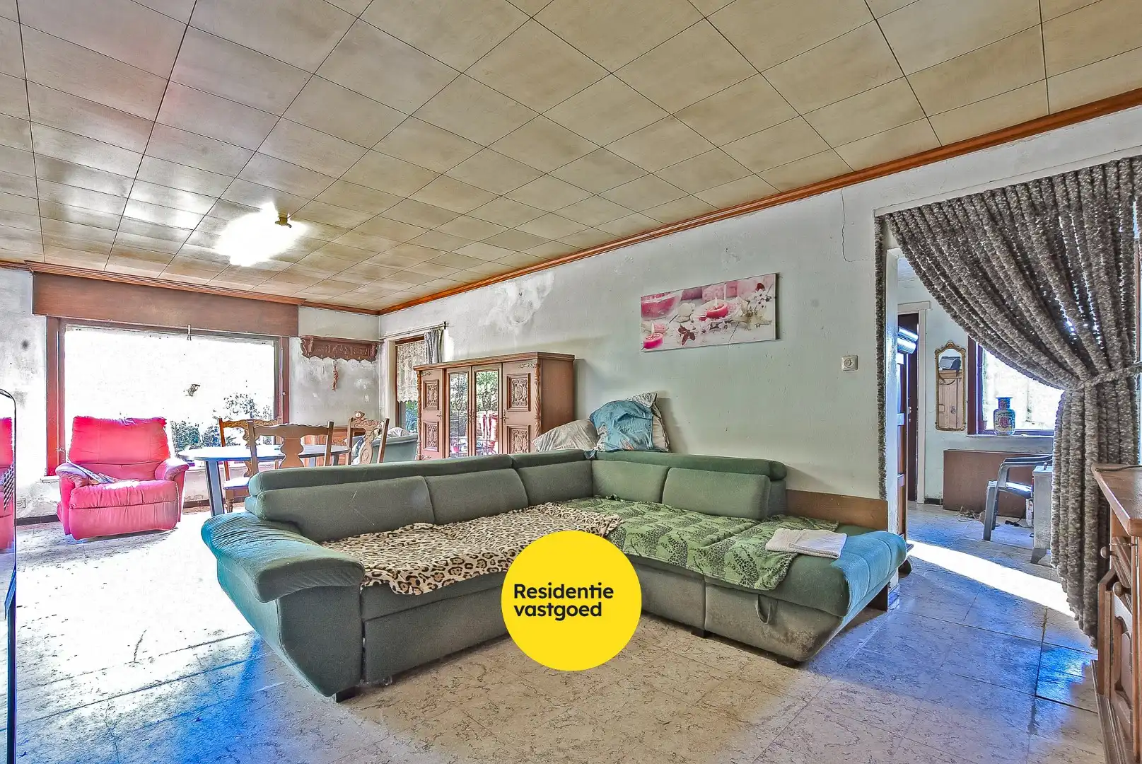 Te renoveren woning op een perceel van 392m² te Houthulst! foto 9