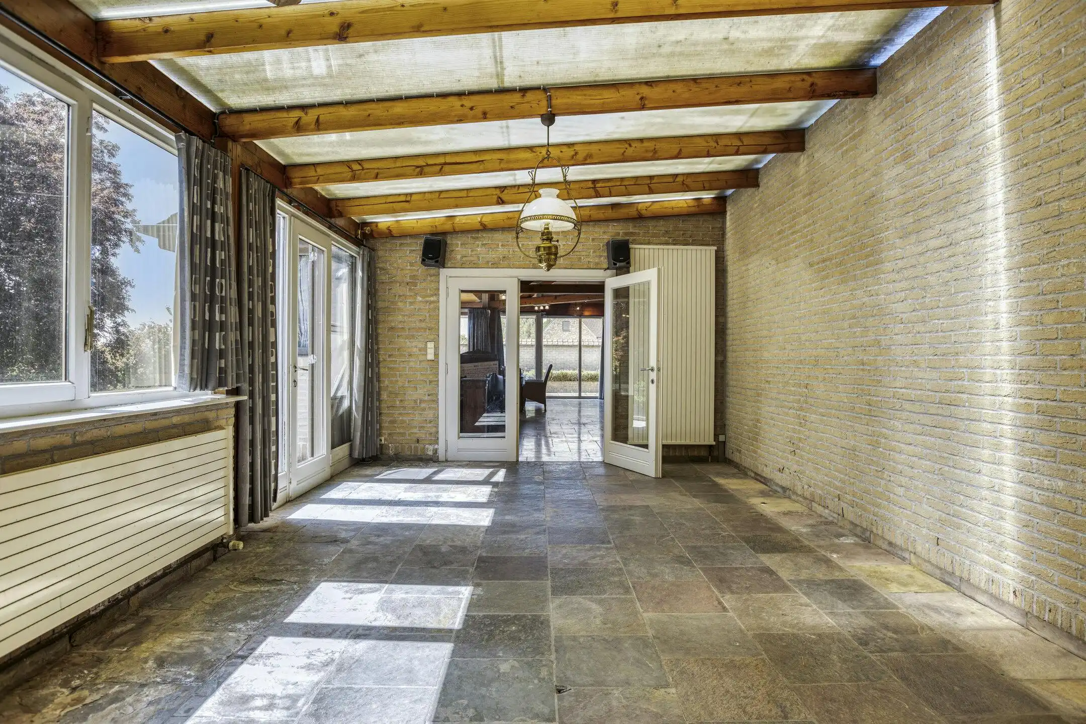 Ruime woning met 5 slaapkamers, tuin en garage te Lo-Reninge. foto 16