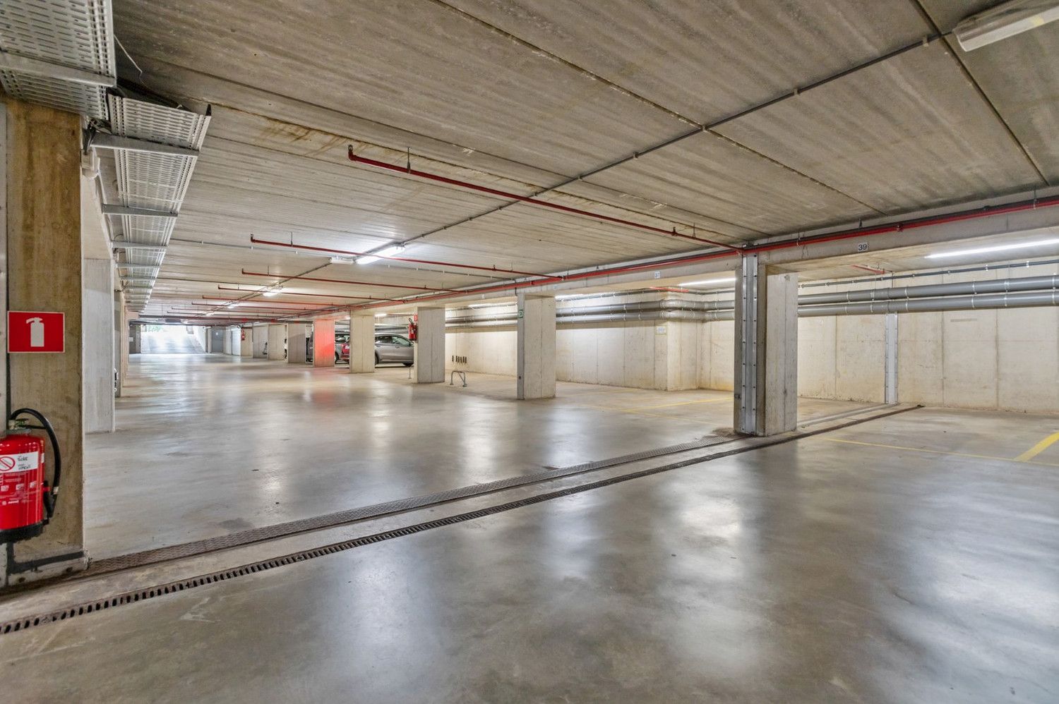 RUIM APP. IN PARKDOMEIN MET 3 SLK, 2 BADK. EN TERRAS! foto 21