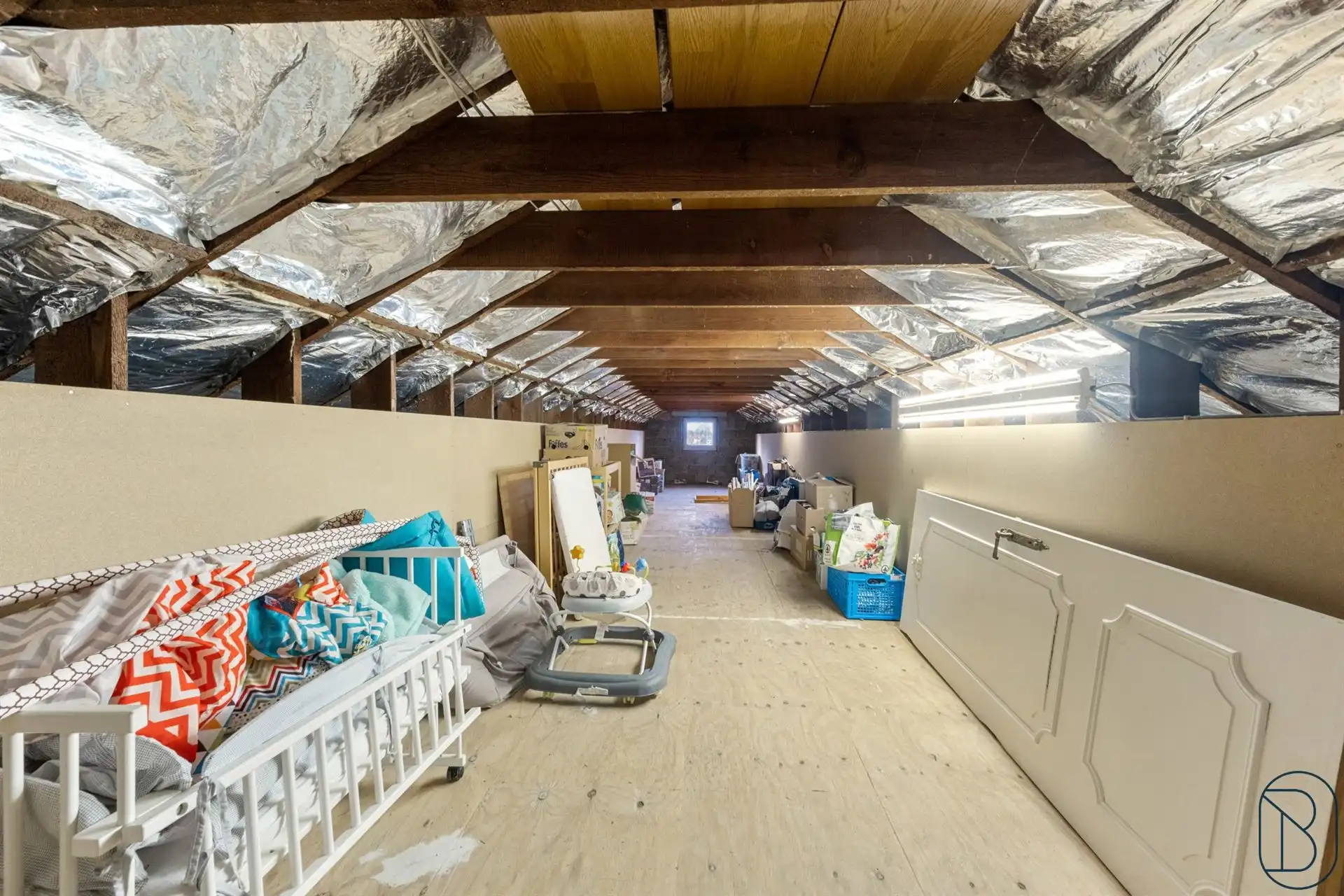 Ruime bungalow met tuin en garage op topligging. foto 19