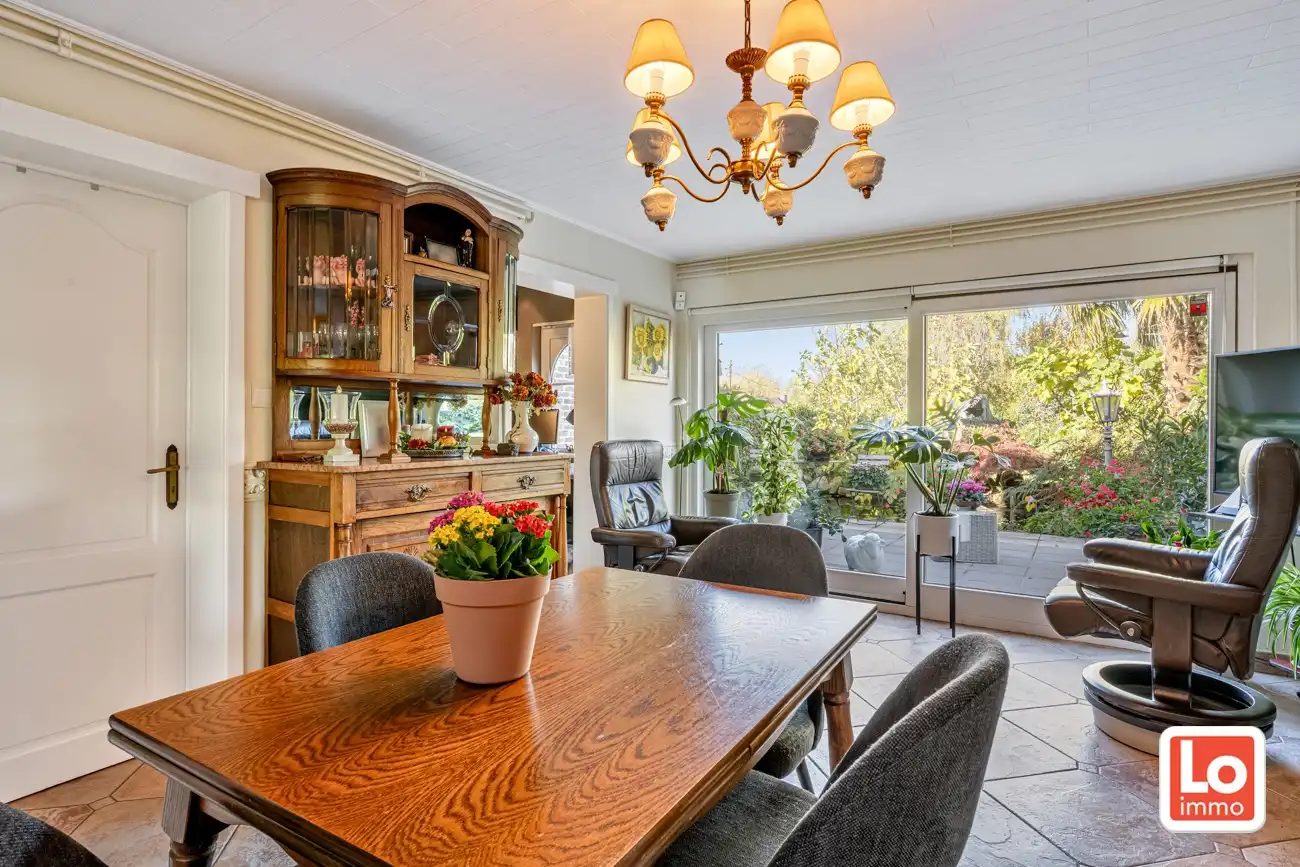 VERKOCHT! Charmante halfopen woning met inpandige garage op een rustige en groene locatie in Beervelde! foto 11