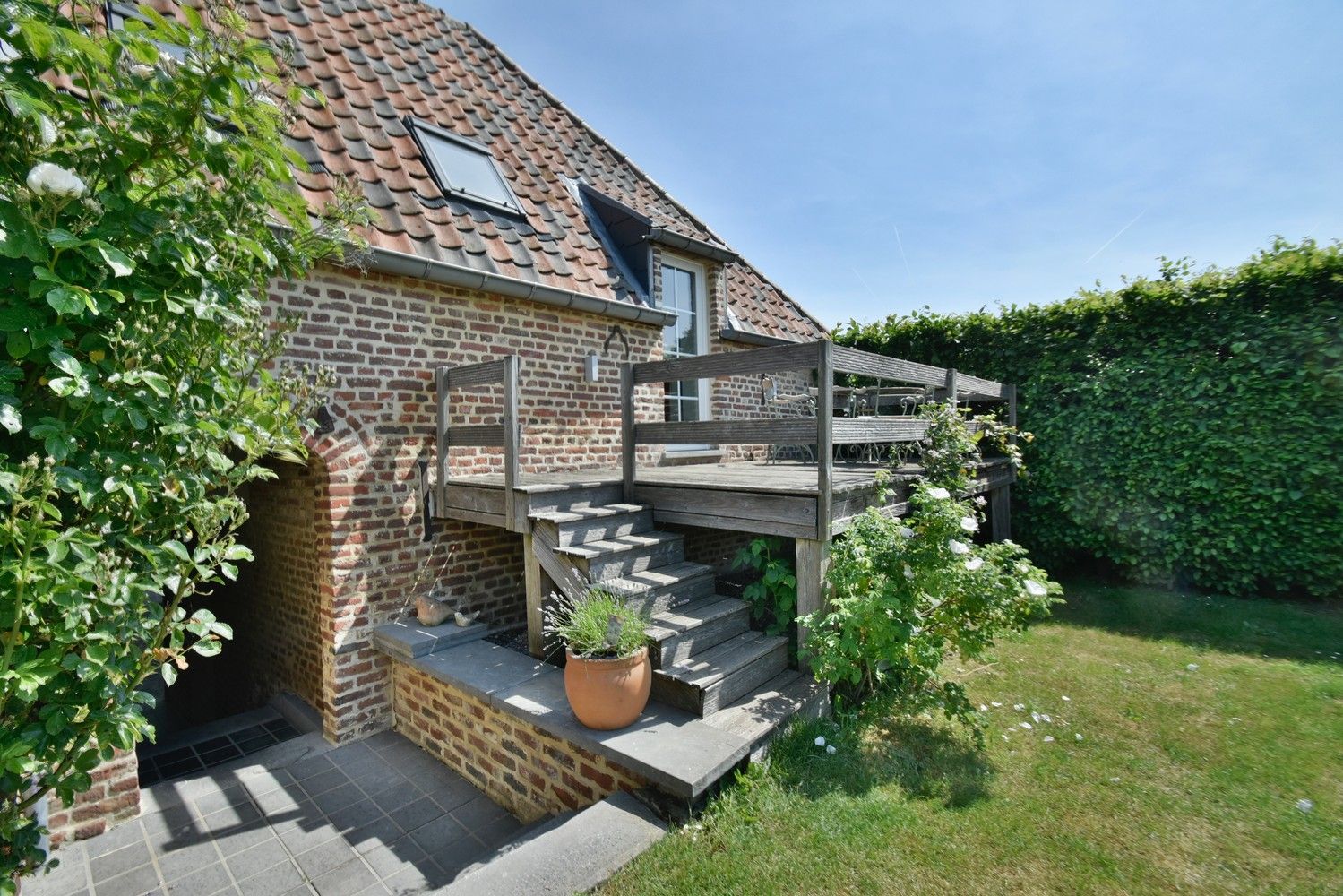 Uniek gerenoveerde riante hoeve met guesthouses en boordevol potentieel op een idyllische, natuurrijke locatie te Tongeren foto 47