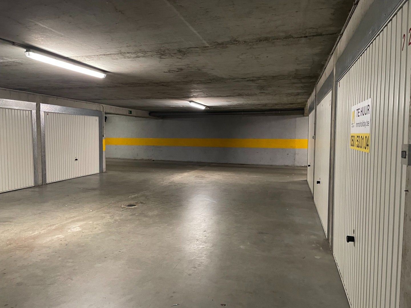 Zeer gemakkelijk bereikbare garagebox nabij de Delhaize foto 3