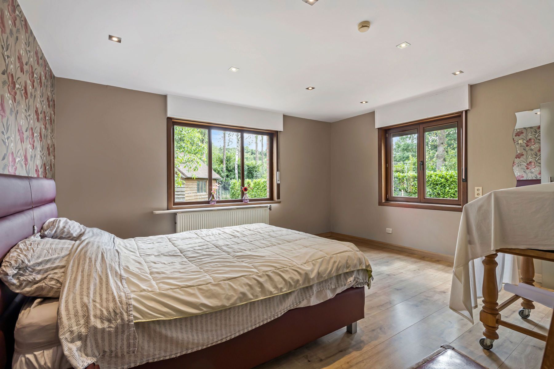 Uitzonderlijk ruime villa op 5300 m2 met hobbyloods foto 17