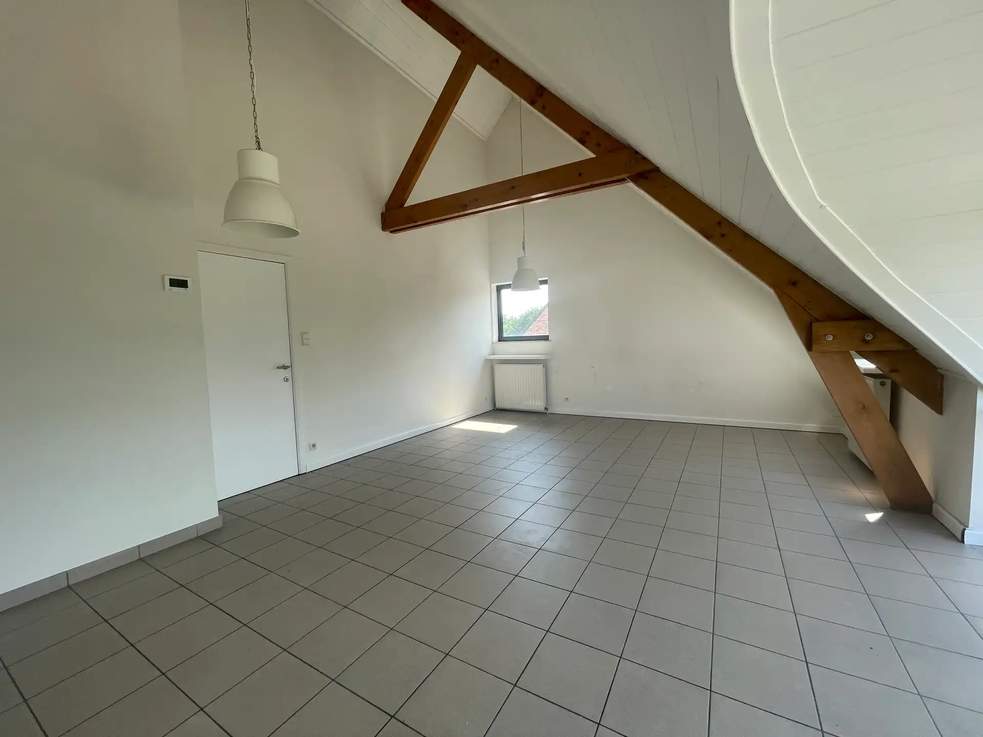 Penthouse met 1 slaapkamer en autostaanplaats te huur foto 4
