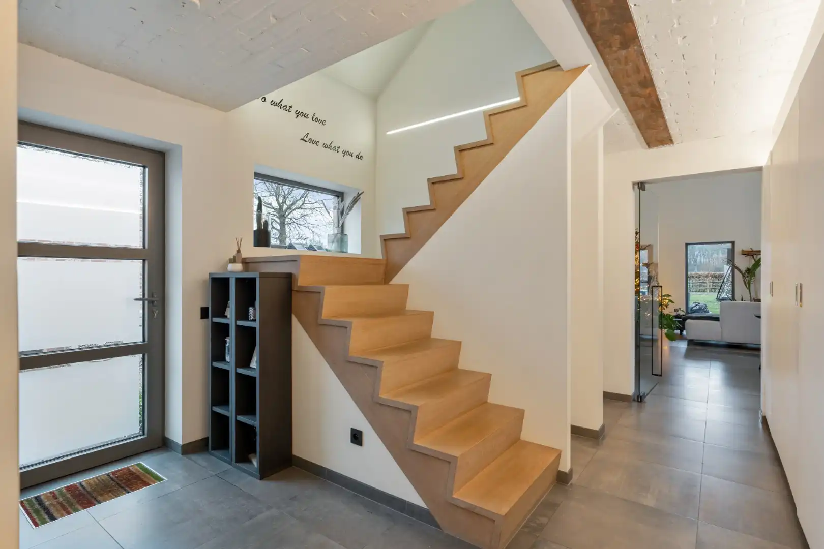 Uniek landhuis op een perceel van +/- 27 are in een GROENE oase foto 4