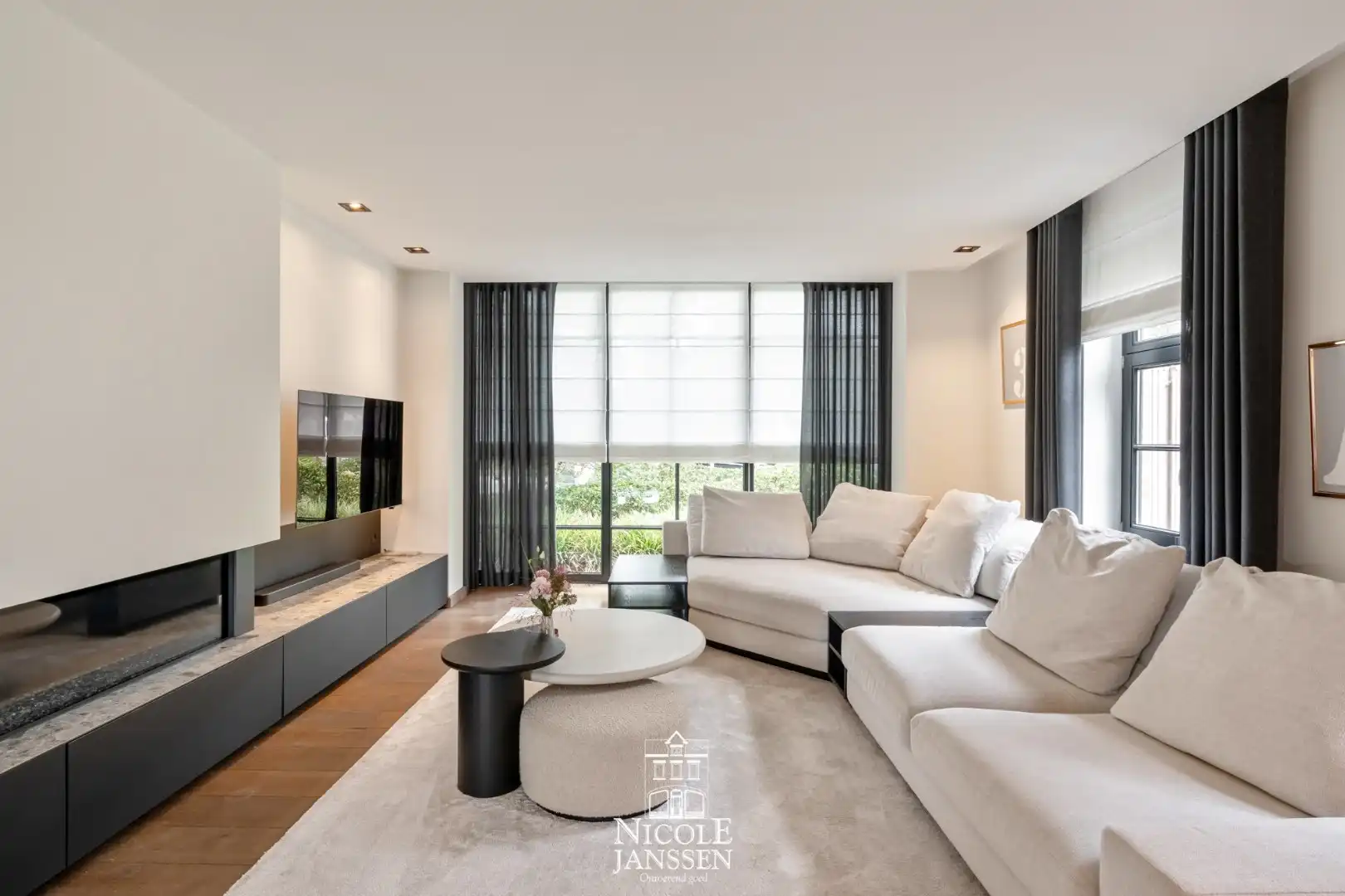 Luxueus afgewerkt landhuis met vier slaapkamers en gezellige tuin  foto 5