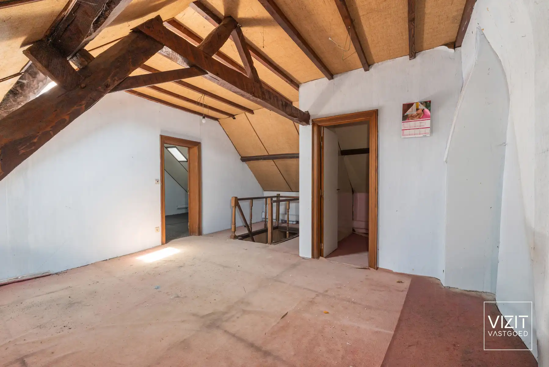 Te renoveren woning met diverse mogelijkheden! foto 14