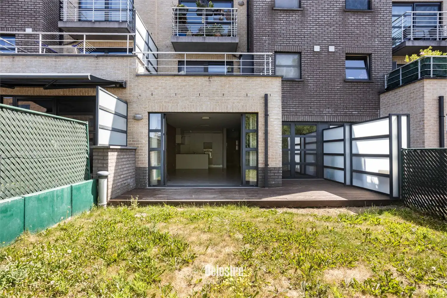 MODERN APP. 3 SLPK. EN RUIM TERRAS MET TUIN INCLUSIEF PARKING foto 10