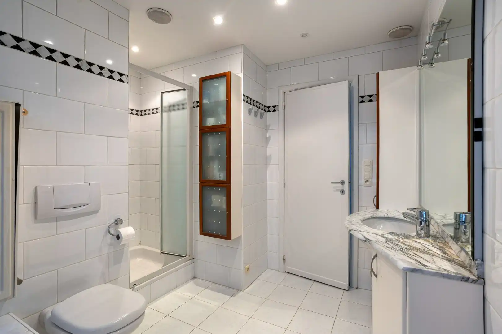 Authentieke en karaktervolle VILLA in residentiële, groene omgeving 1650 BEERSEL foto 23