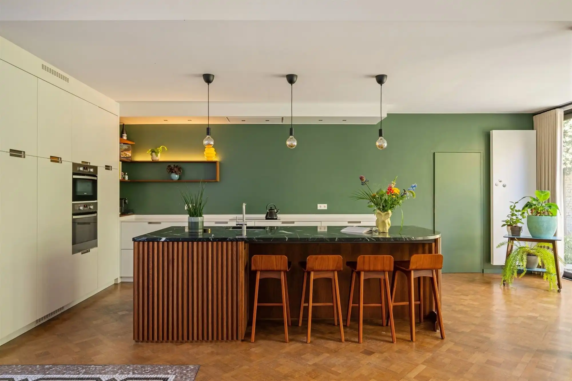 Statige neo-classicistische herenwoning met idyllische tuin foto 8