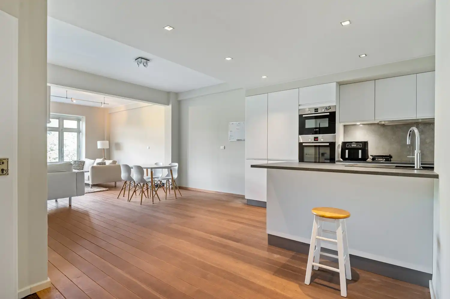 Appartement met frontaal parkzicht foto 6