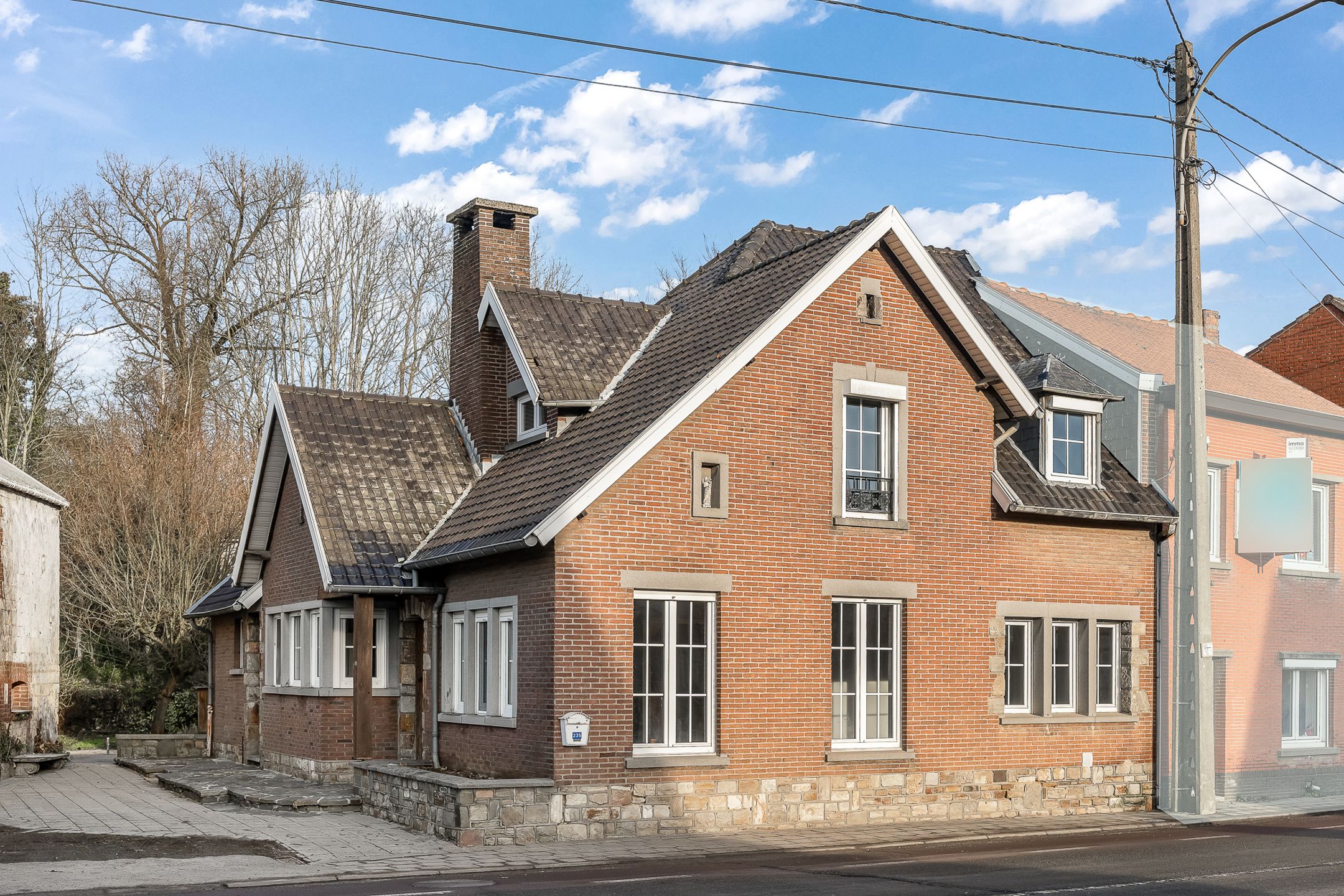 Te renoveren woning inclusief loods te Zichen foto 2