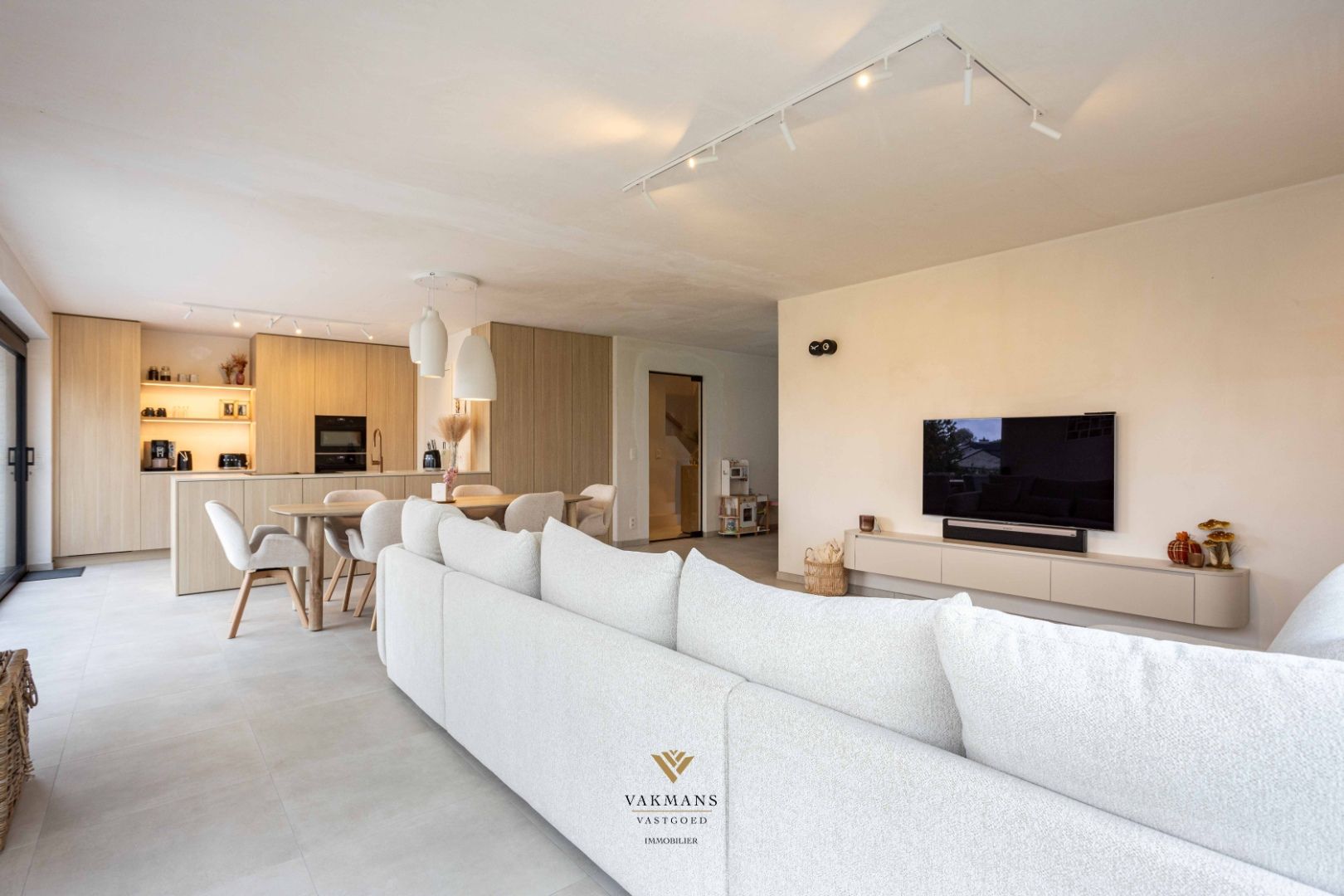 Nieuwbouw woningen aan de boskant van Ronse foto {{pictureIndex}}