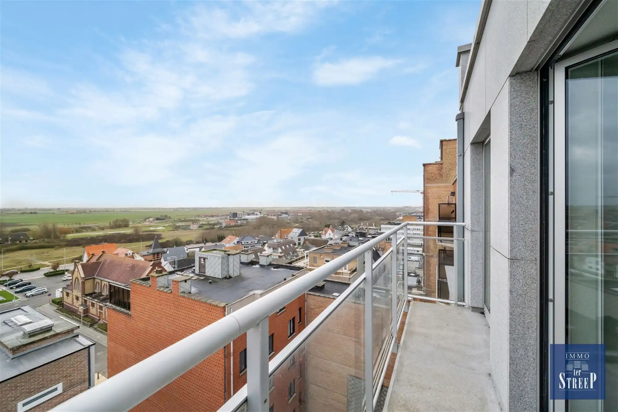 Appartement met 2 slaapkamers op de zeedijk van Middelkerke foto 16