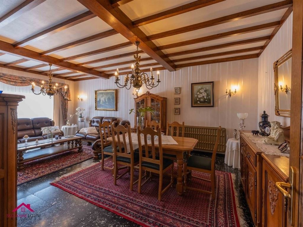 Half vrijstaande woning met garage foto 20