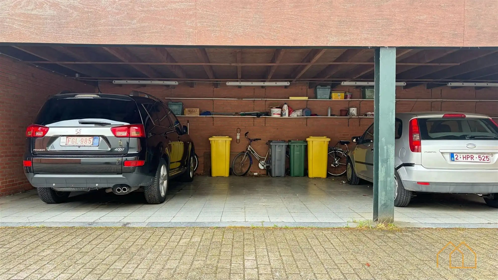 Ruim GLV app met 4slk, terras en carport foto 25