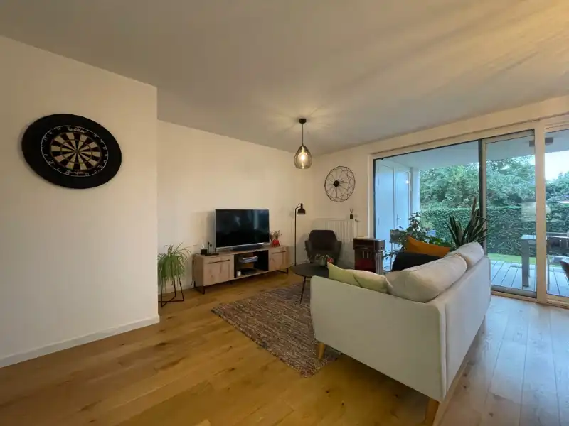 Recent gelijkvloers appartement met tuin en ruim terras foto 4