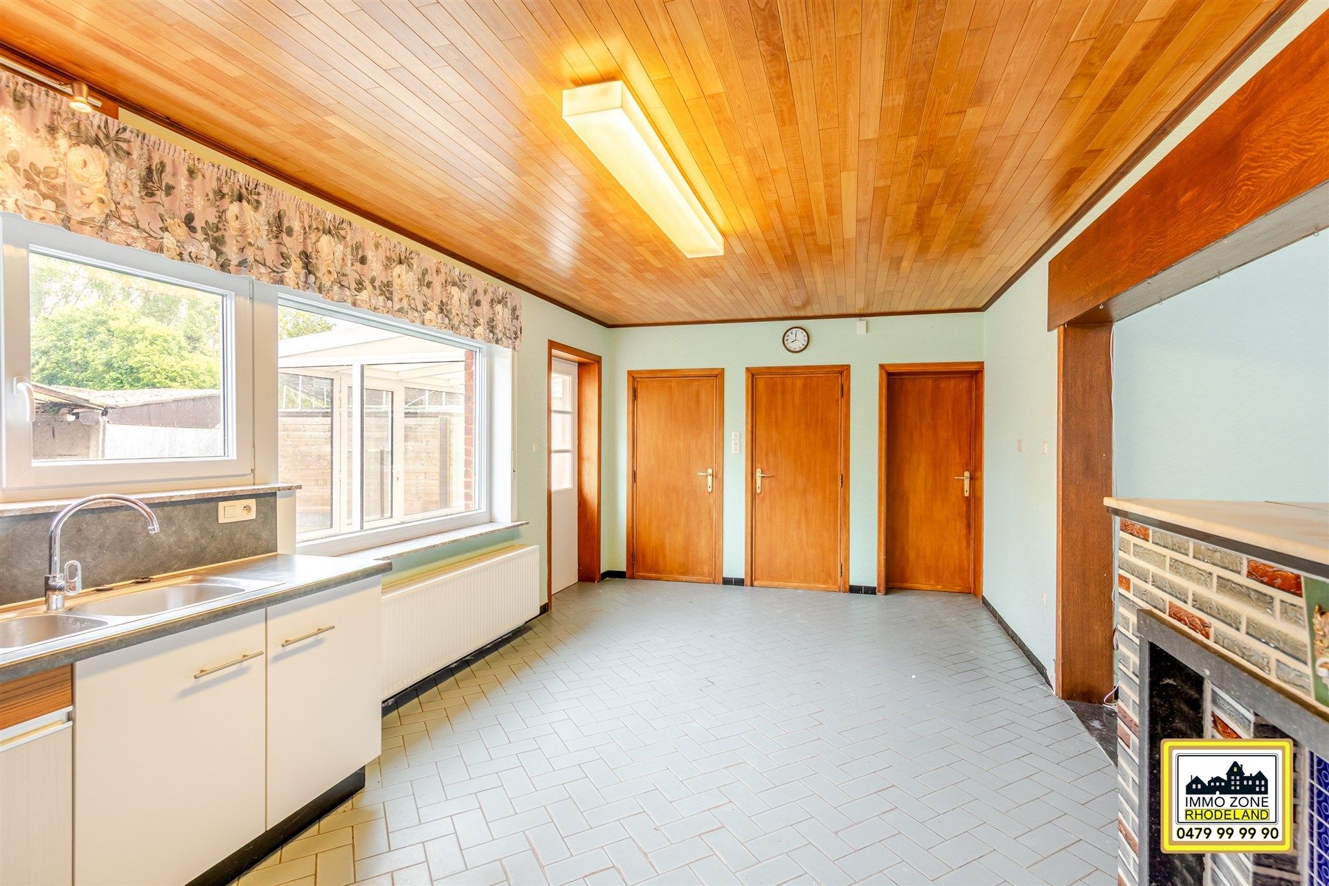 Charmante halfopen woning met ruime tuin foto 11