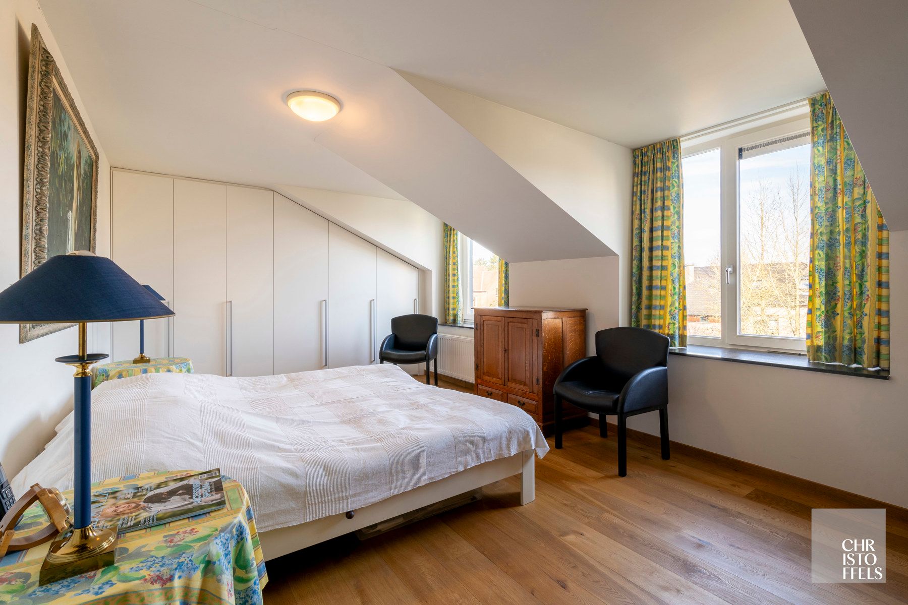 Villa (336m²) met 3 slaapkamers en een zwemvijver op een perceel van 1.219m²!  foto 9
